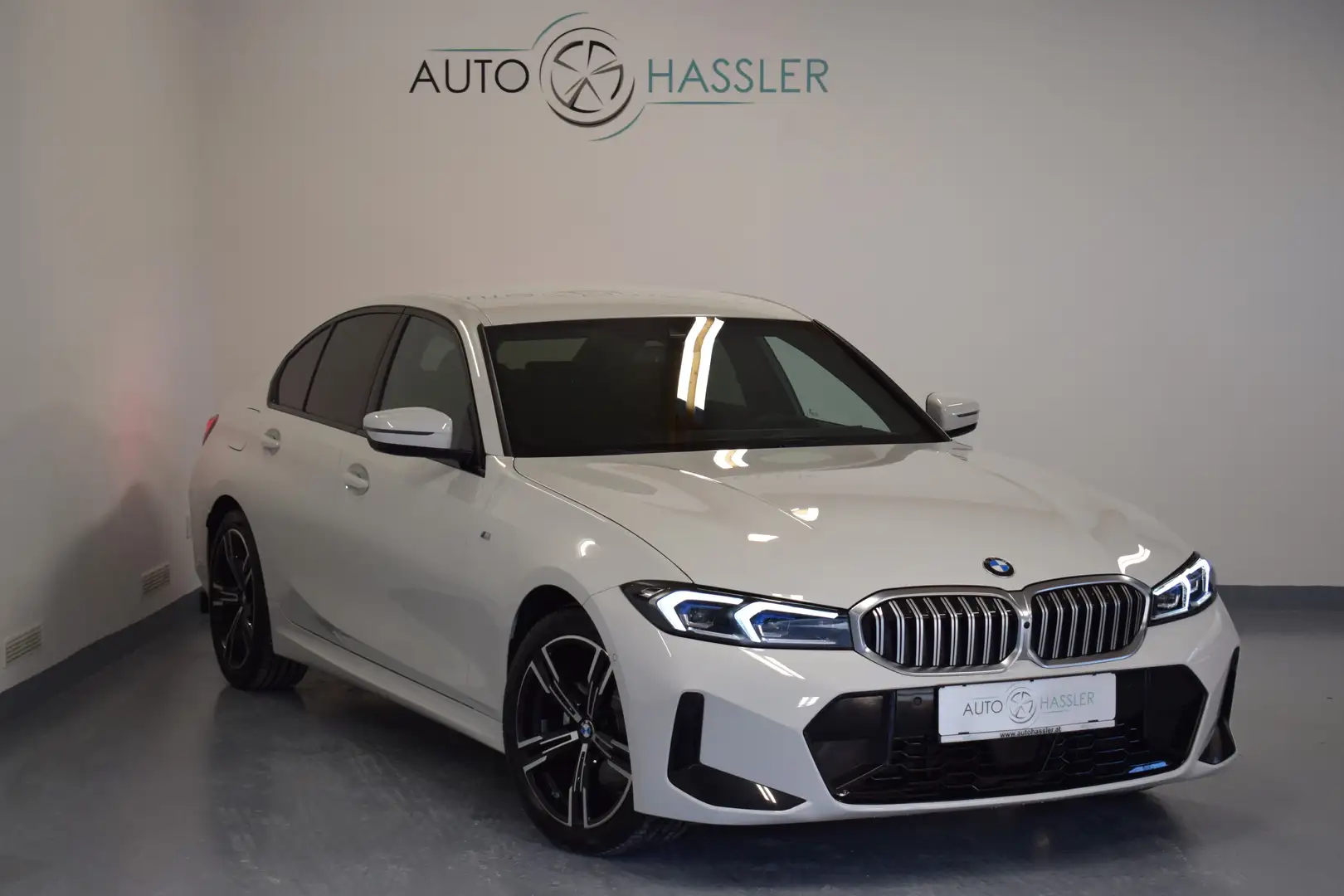 BMW 320 d xDrive M Sport Aut. Weiß - 2