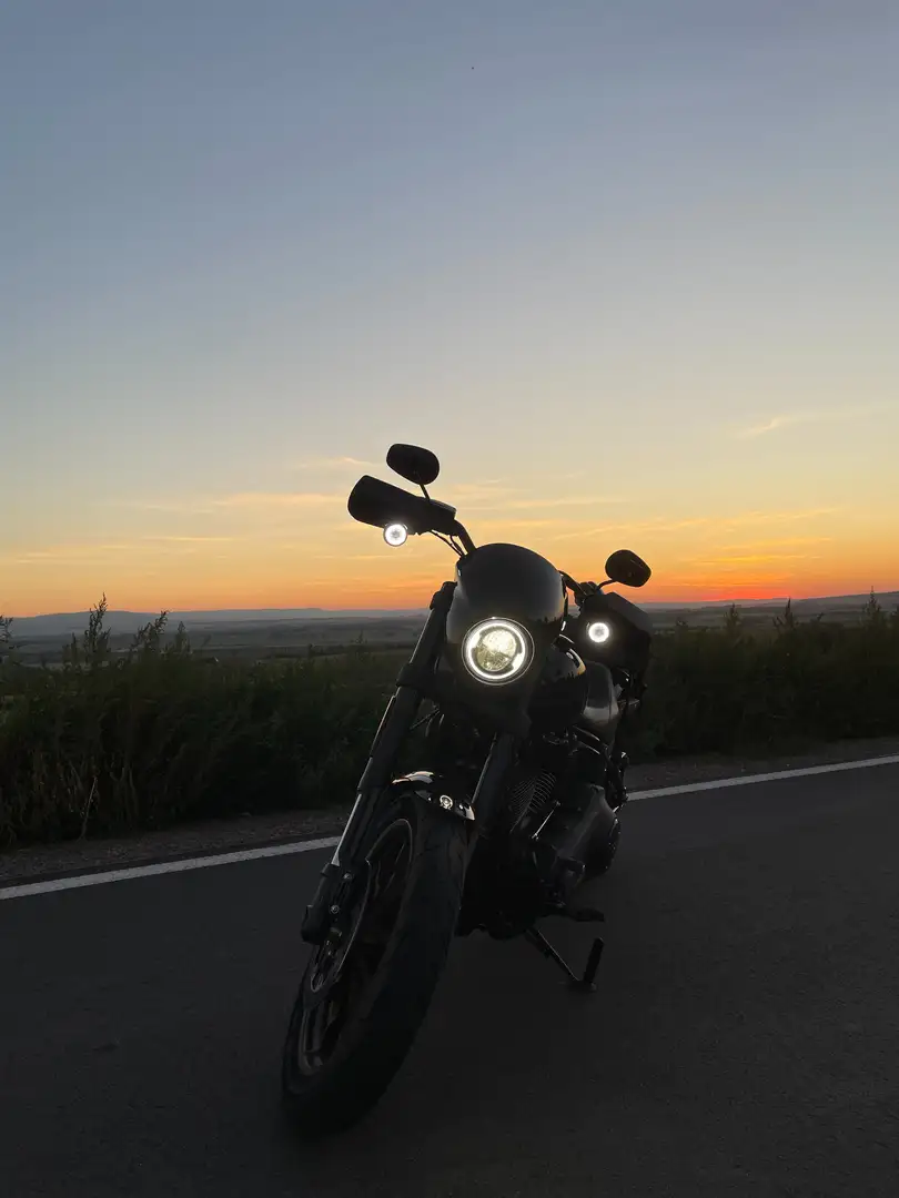 Harley-Davidson Lowrider S Kesstech 114ci / Stage I Noir - 1