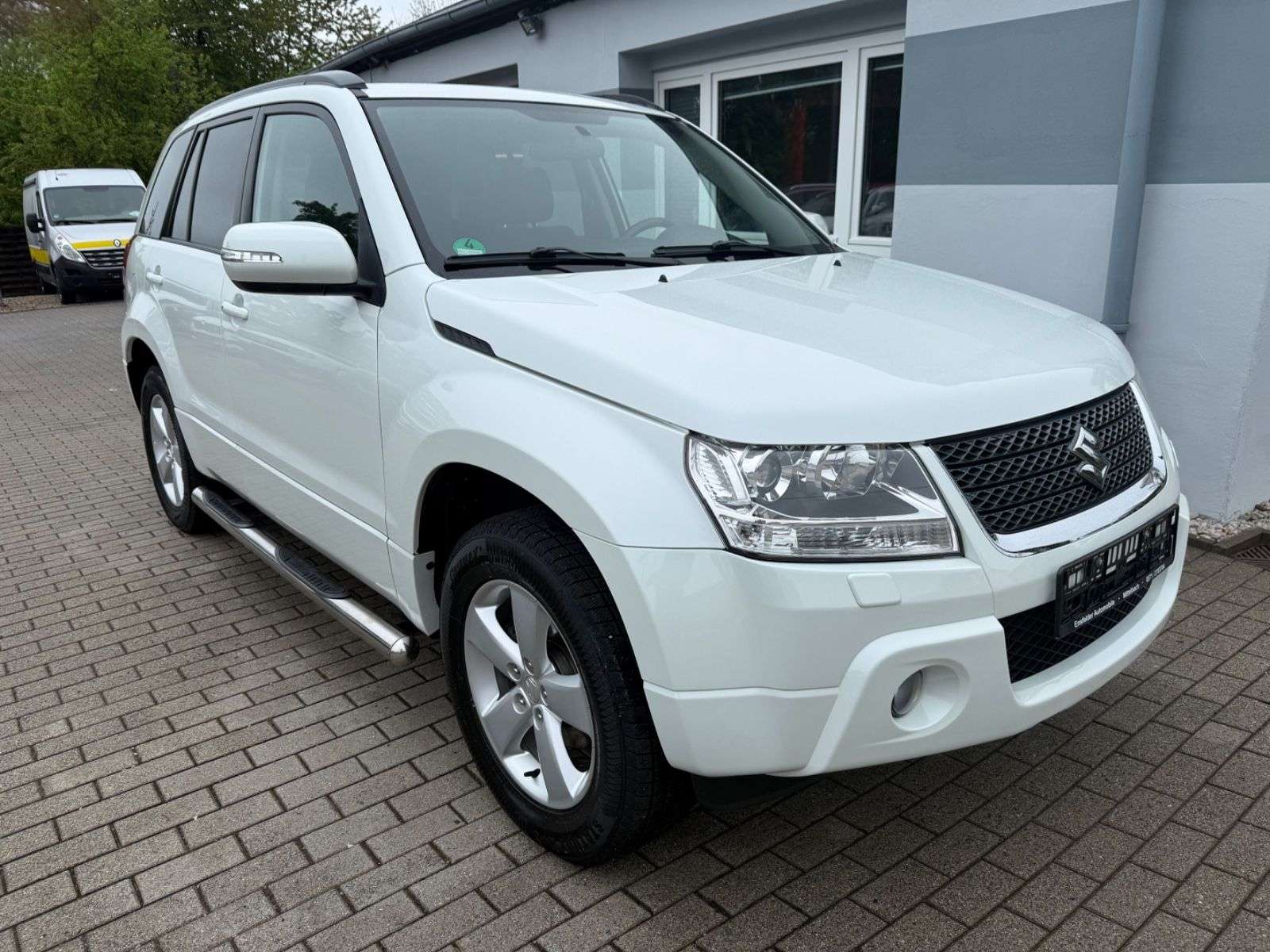 Second hand Suzuki Grand Vitara 2.4