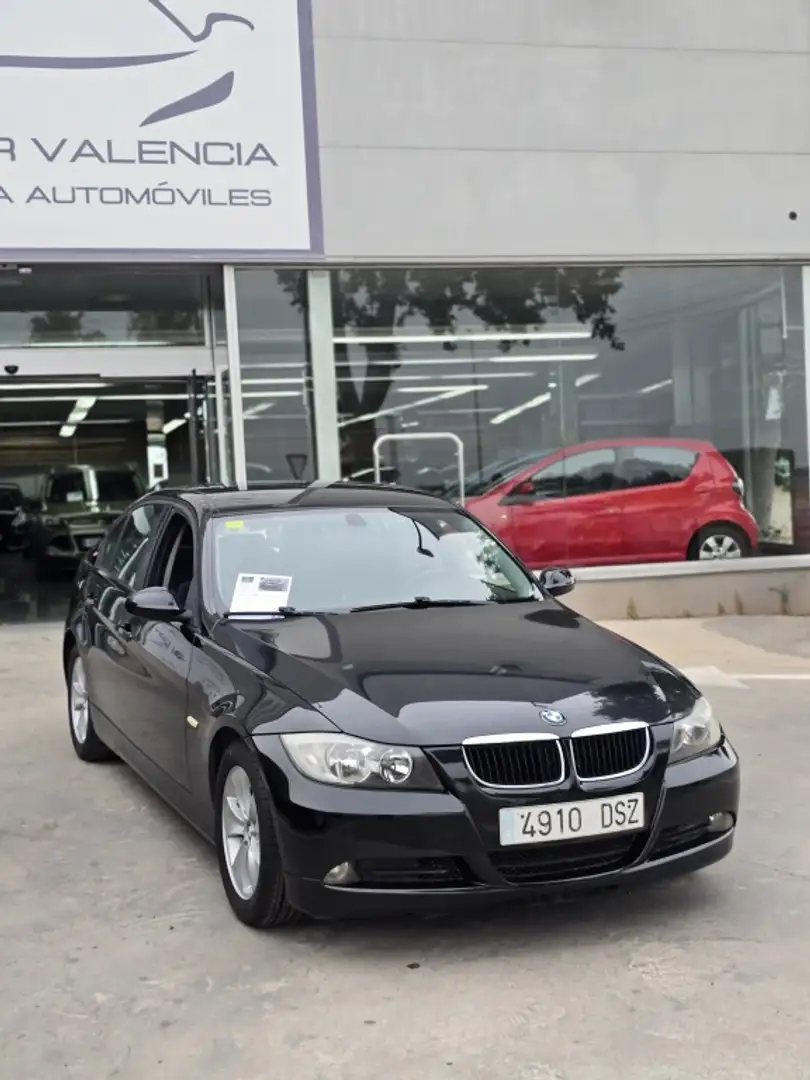 BMW 320 320d Schwarz - 2