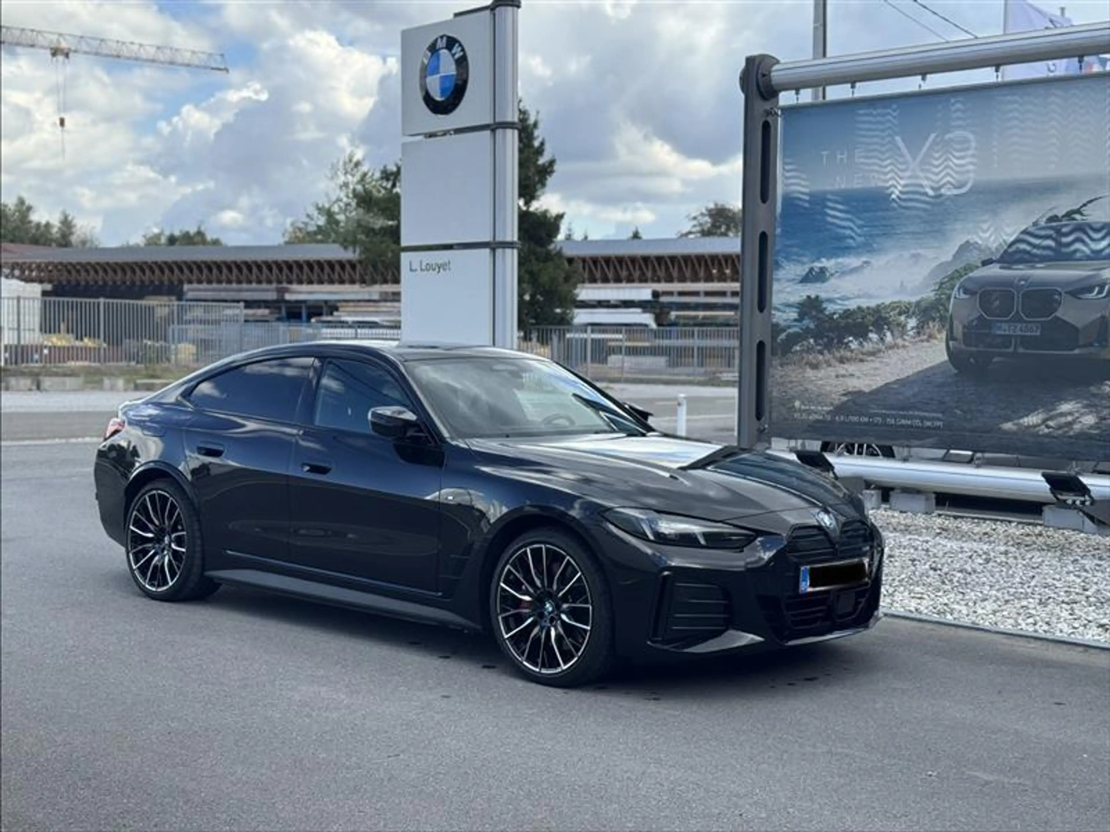 BMW i4 M50 xDrive / 20" / Parking et driving pack plus / Harman K / Toit ouvrant / Attelage