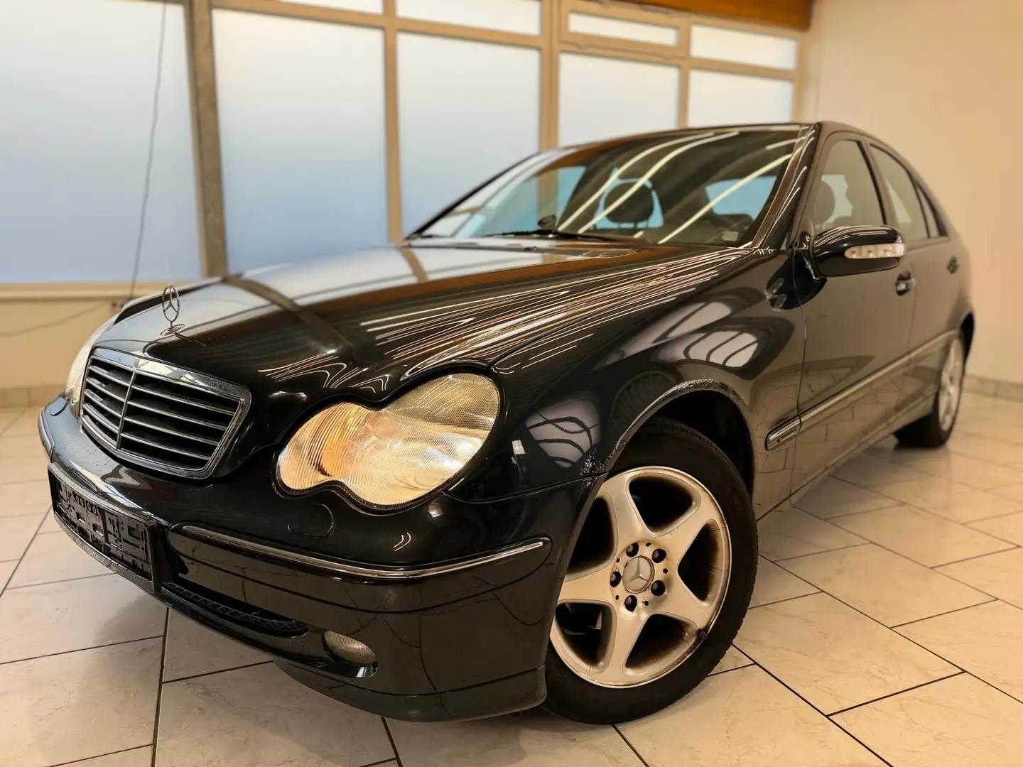Mercedes-Benz C 200 Kompressor Avantgarde - Klima/Xenon/SHZ Negru - 1