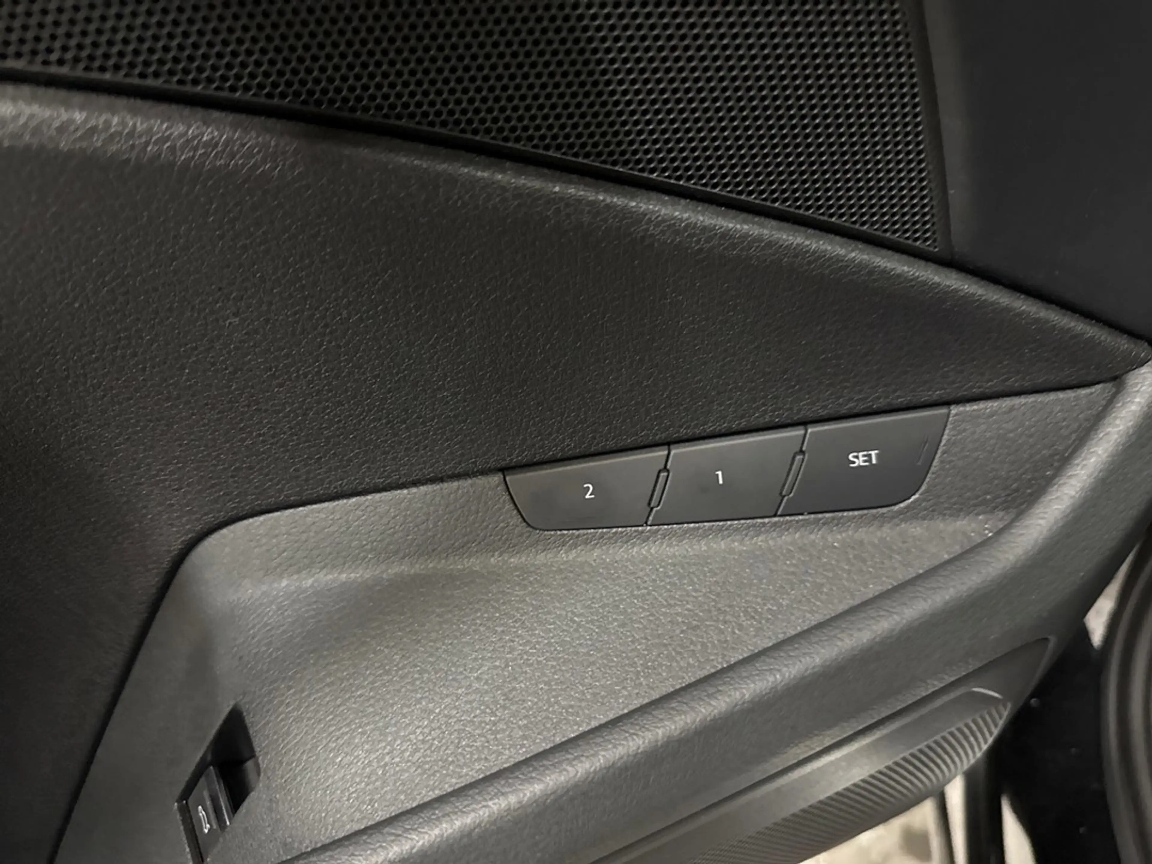 Audi e-tron E-tron 50 quattro Launch edition 71 kWh | SOH 88,7 — photo 15