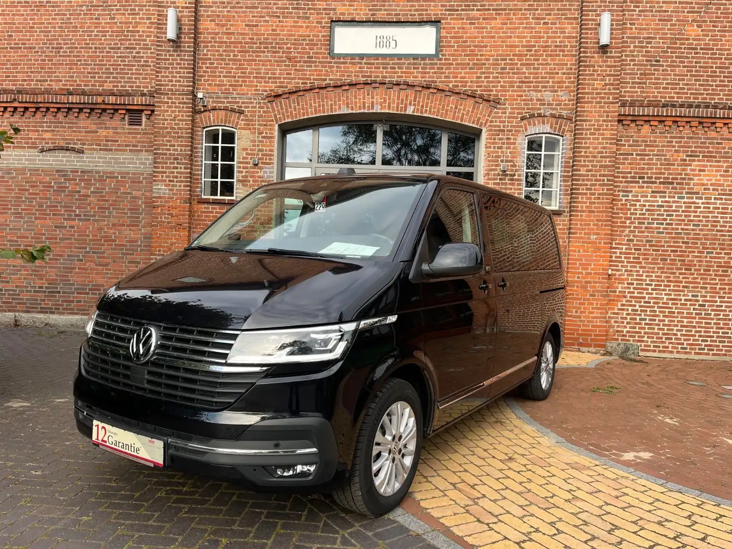 Volkswagen T6 Multivan T6.1 Multivan Generation Six / Leder/6 Gang Schwarz - 1