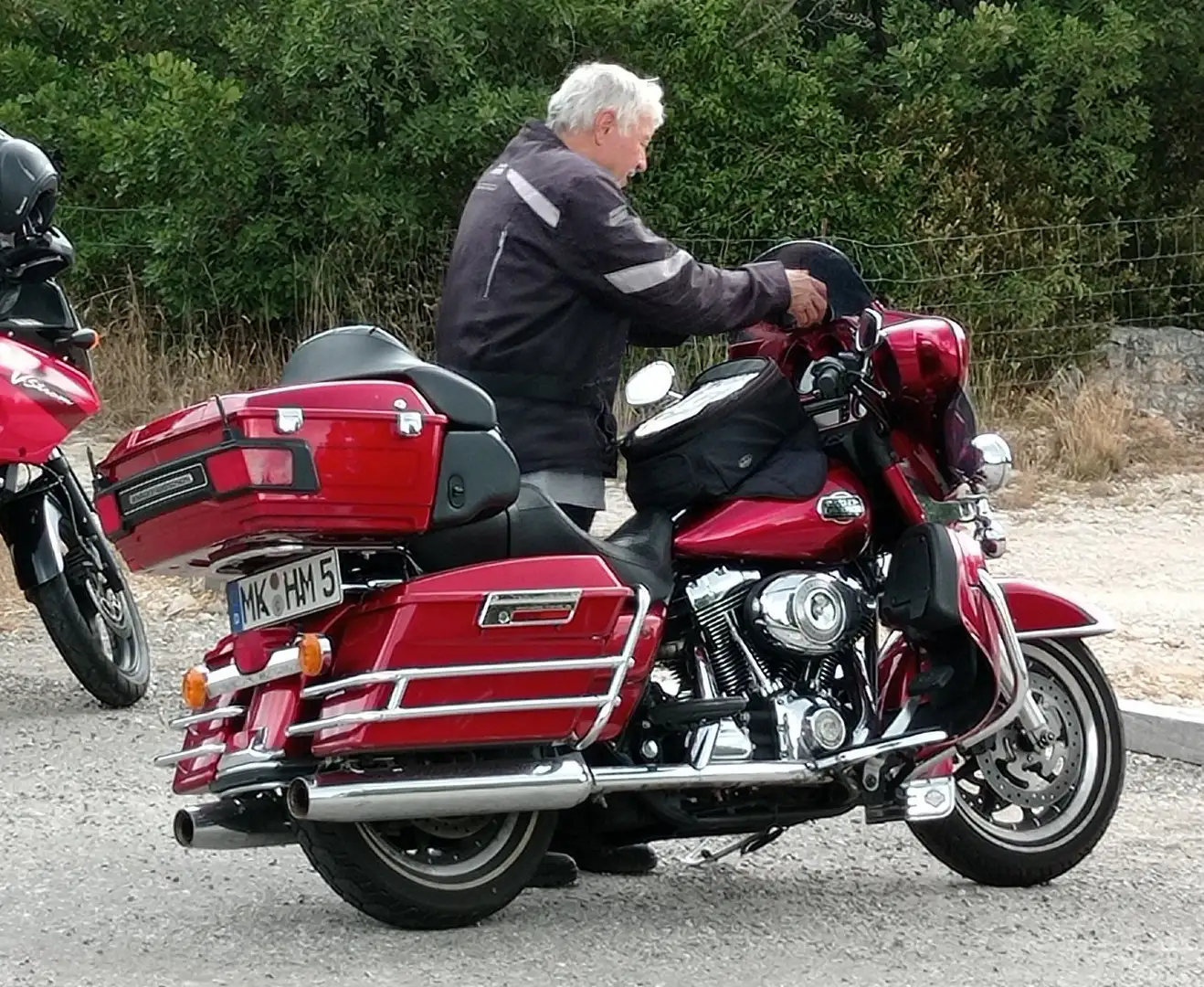 Harley-Davidson Electra Glide FLHTC Elektra Glide Class Rojo - 1