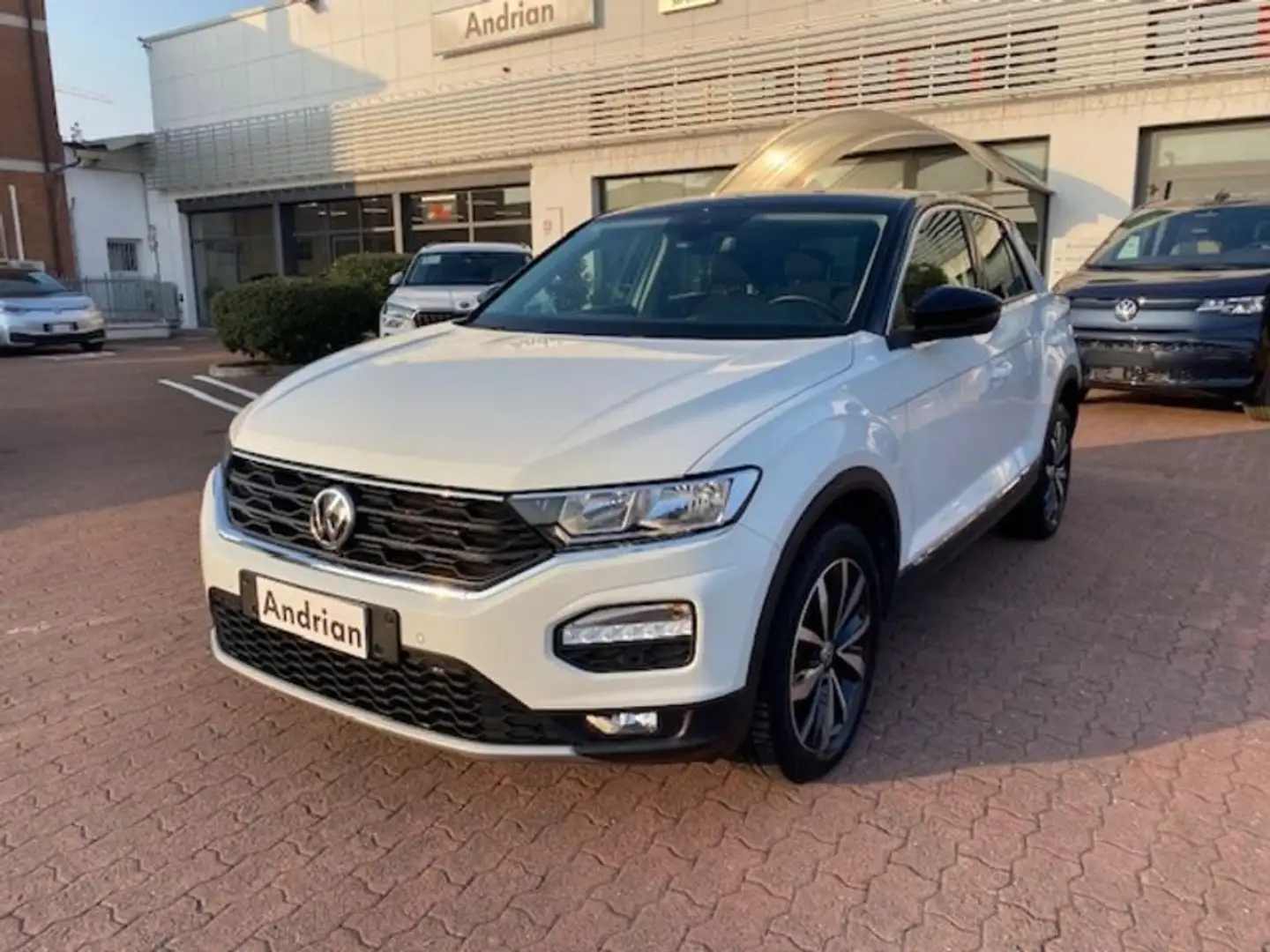 Volkswagen T-Roc 1.0 TSI Style BlueMotion **SUPER PREZZO** Wit - 1