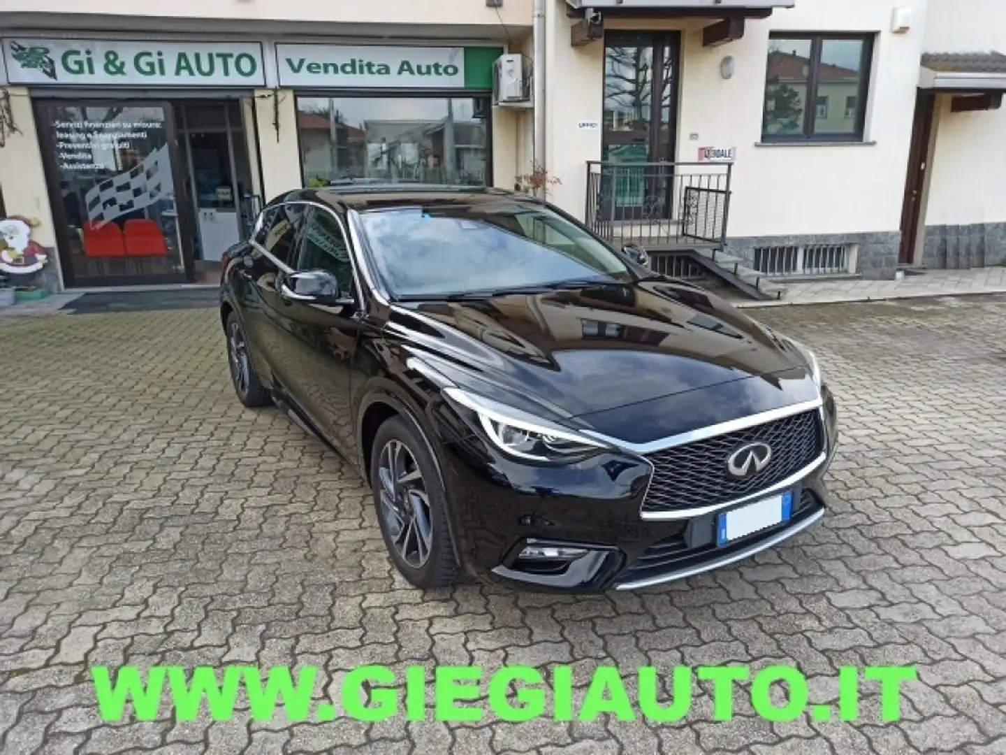 Infiniti Q30 1.5 diesel DCT Premium Nero - 2