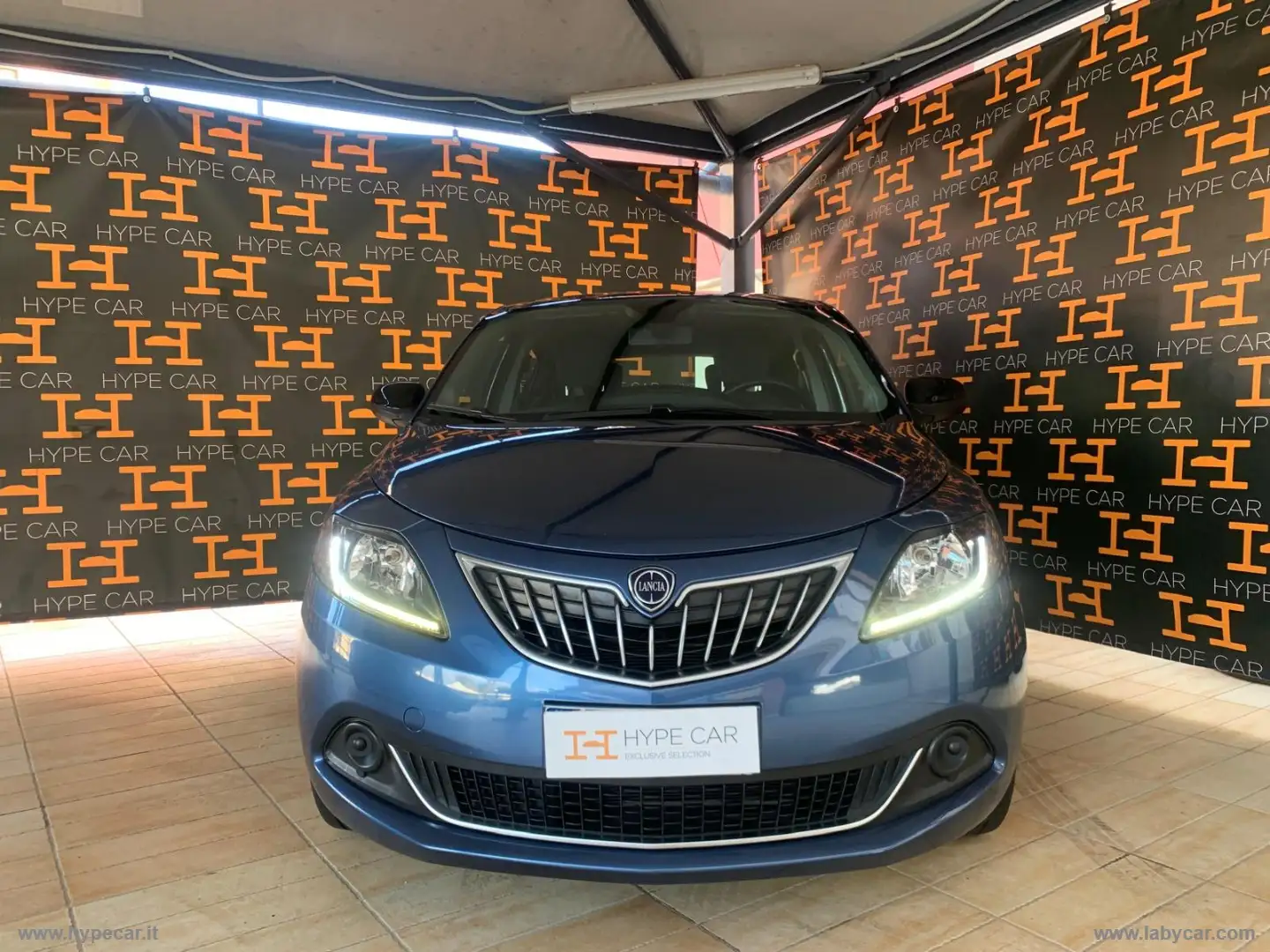 Lancia Ypsilon 1.0 FireFly 5p.S&S Hybrid Silver Bleu - 2