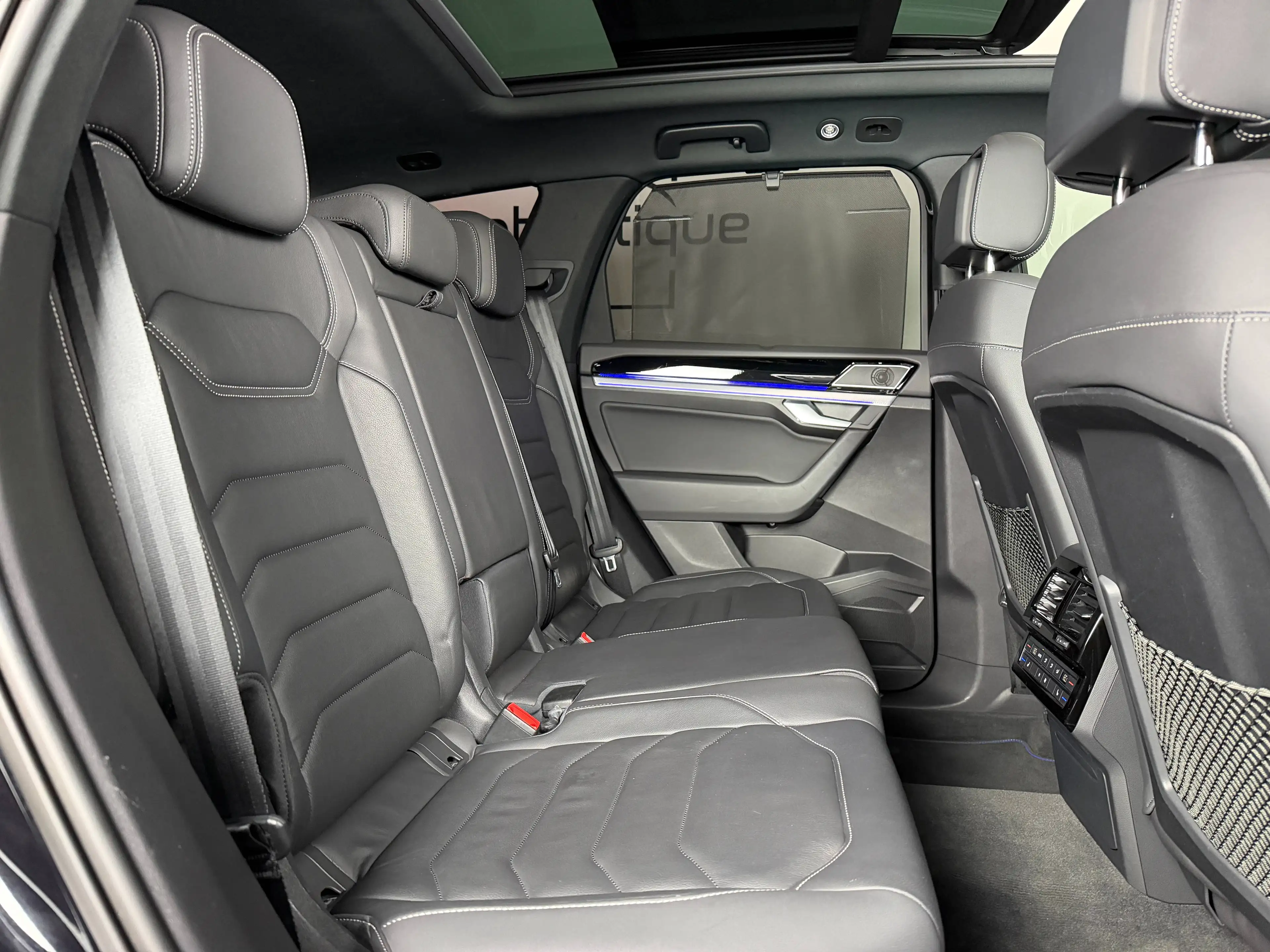 Volkswagen Touareg R eHybrid 4Motion // Vollausstattung // Massage // HUD // Soft Close // AHK // — photo 22
