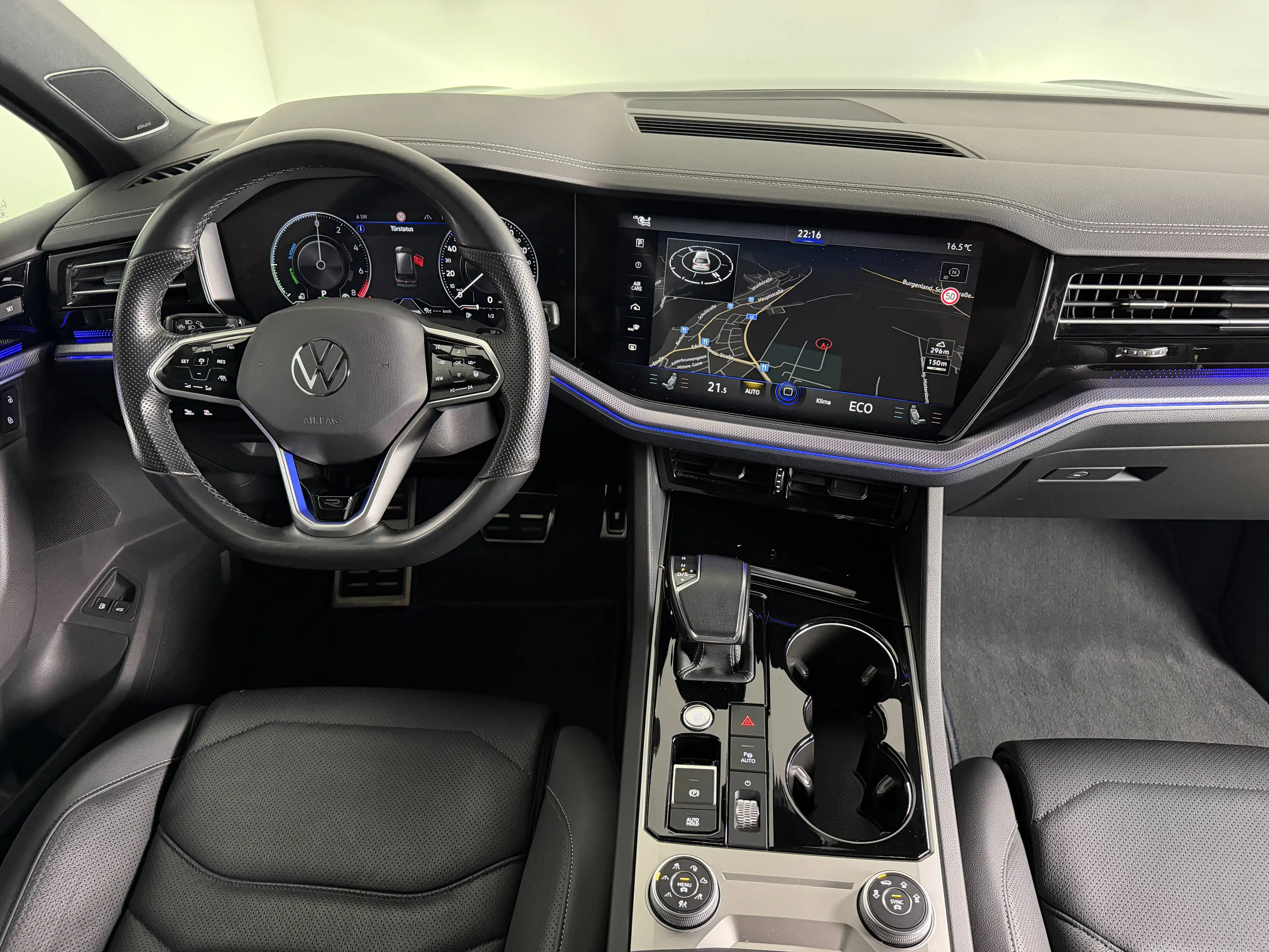 Volkswagen Touareg R eHybrid 4Motion // Vollausstattung // Massage // HUD // Soft Close // AHK // — photo 29