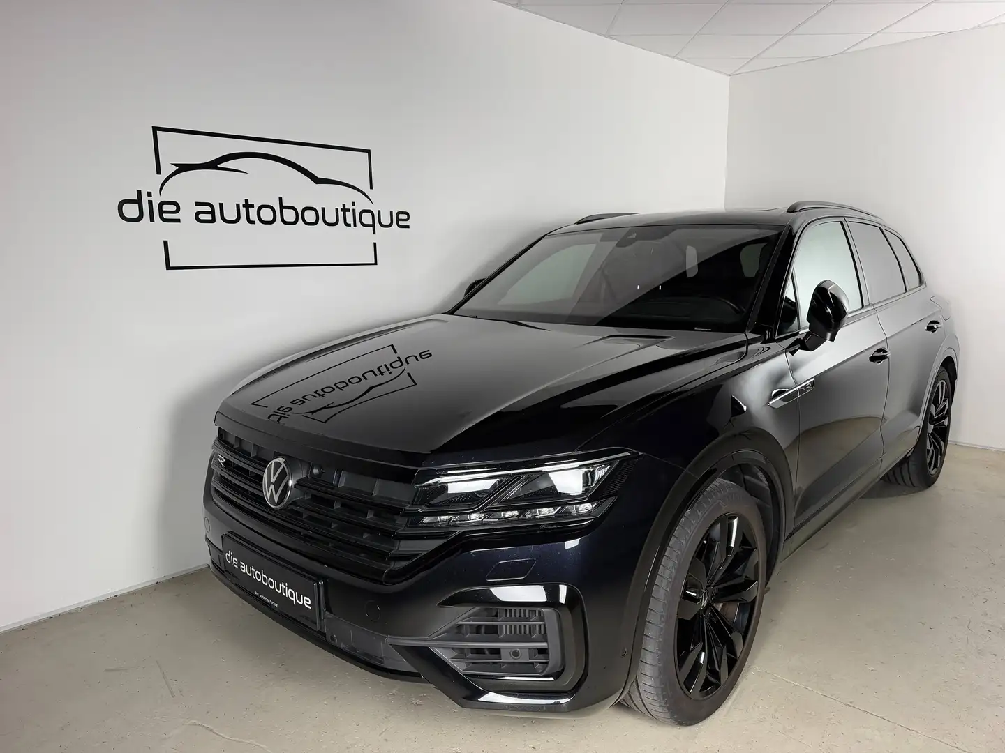 Volkswagen Touareg R eHybrid 4Motion // Vollausstattung // Massage // HUD // Soft Close // AHK // Schwarz - 2