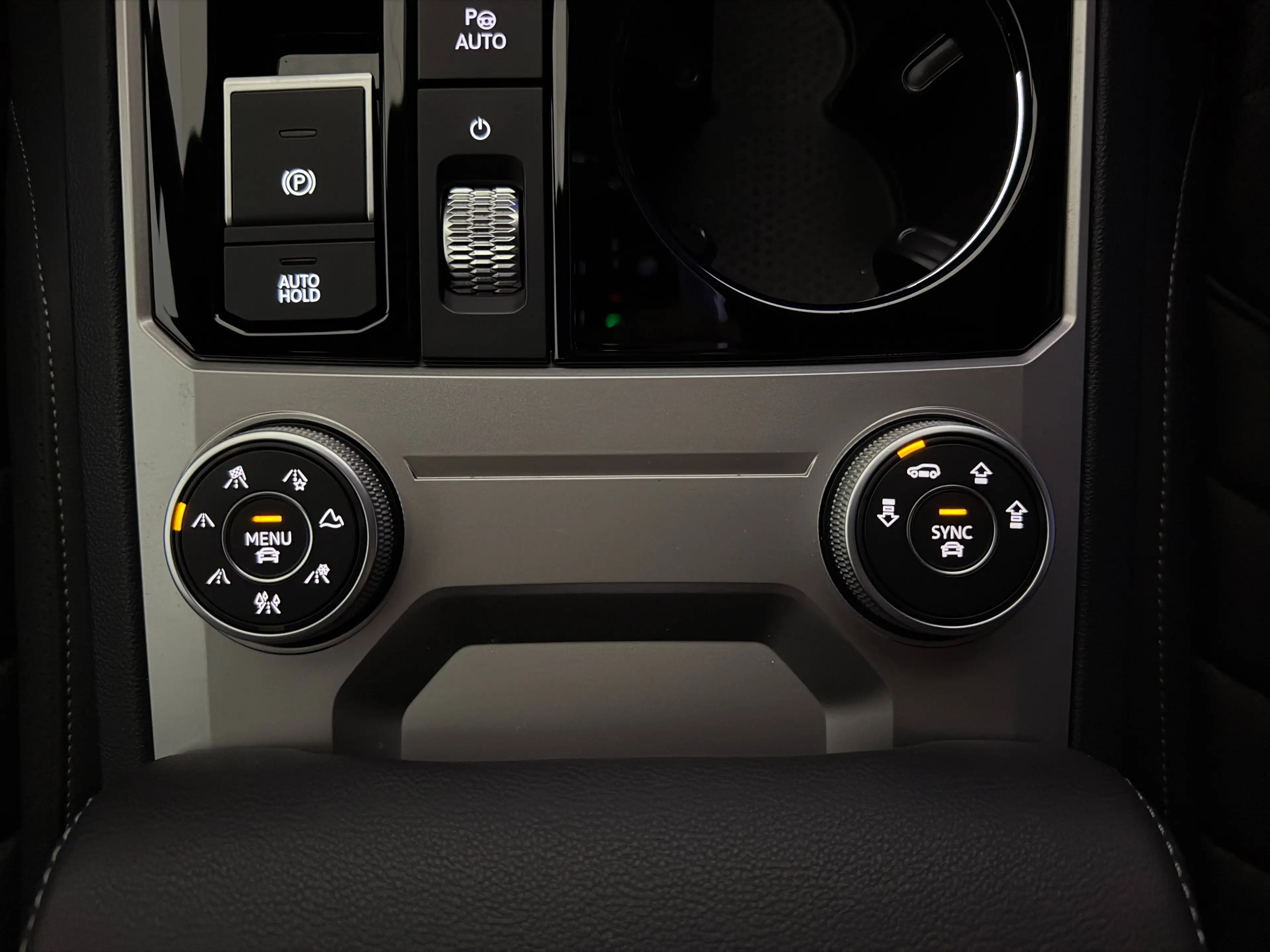 Volkswagen Touareg R eHybrid 4Motion // Vollausstattung // Massage // HUD // Soft Close // AHK // — photo 36