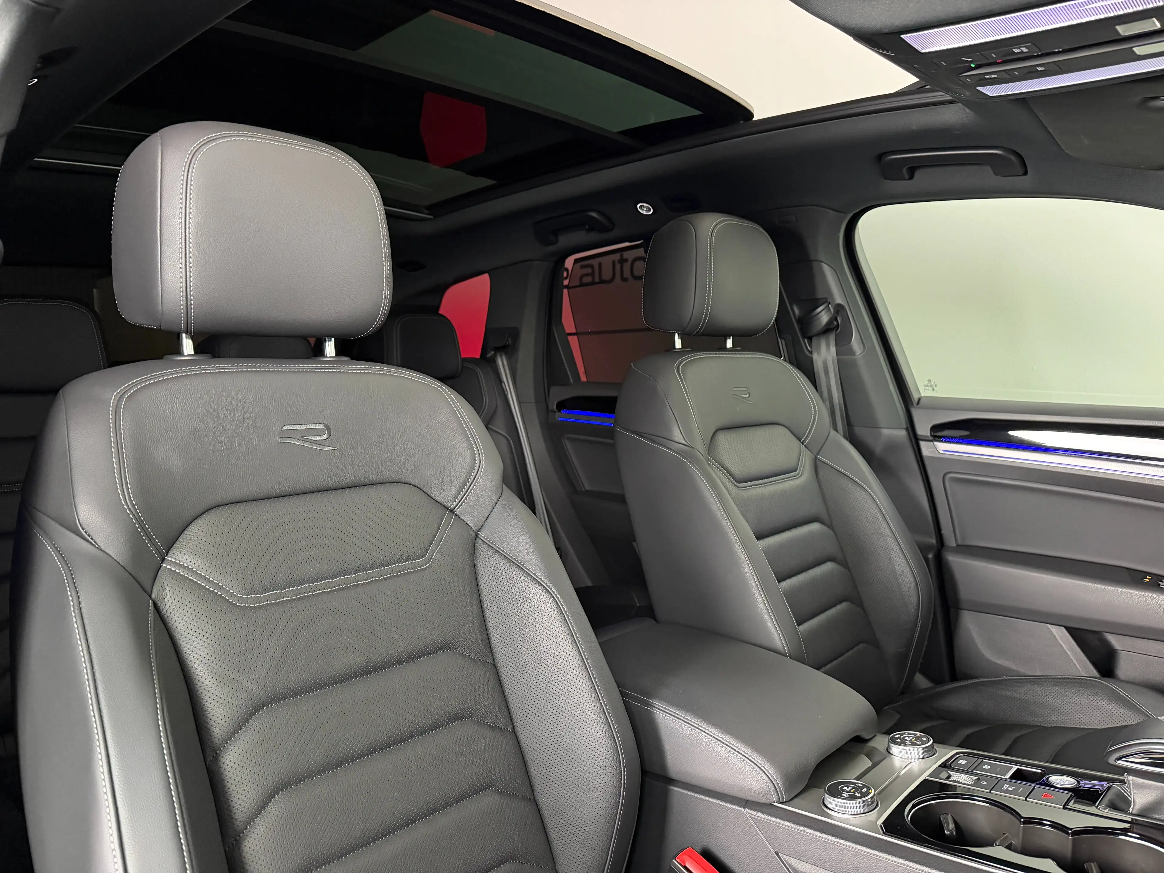 Volkswagen Touareg R eHybrid 4Motion // Vollausstattung // Massage // HUD // Soft Close // AHK // — photo 26