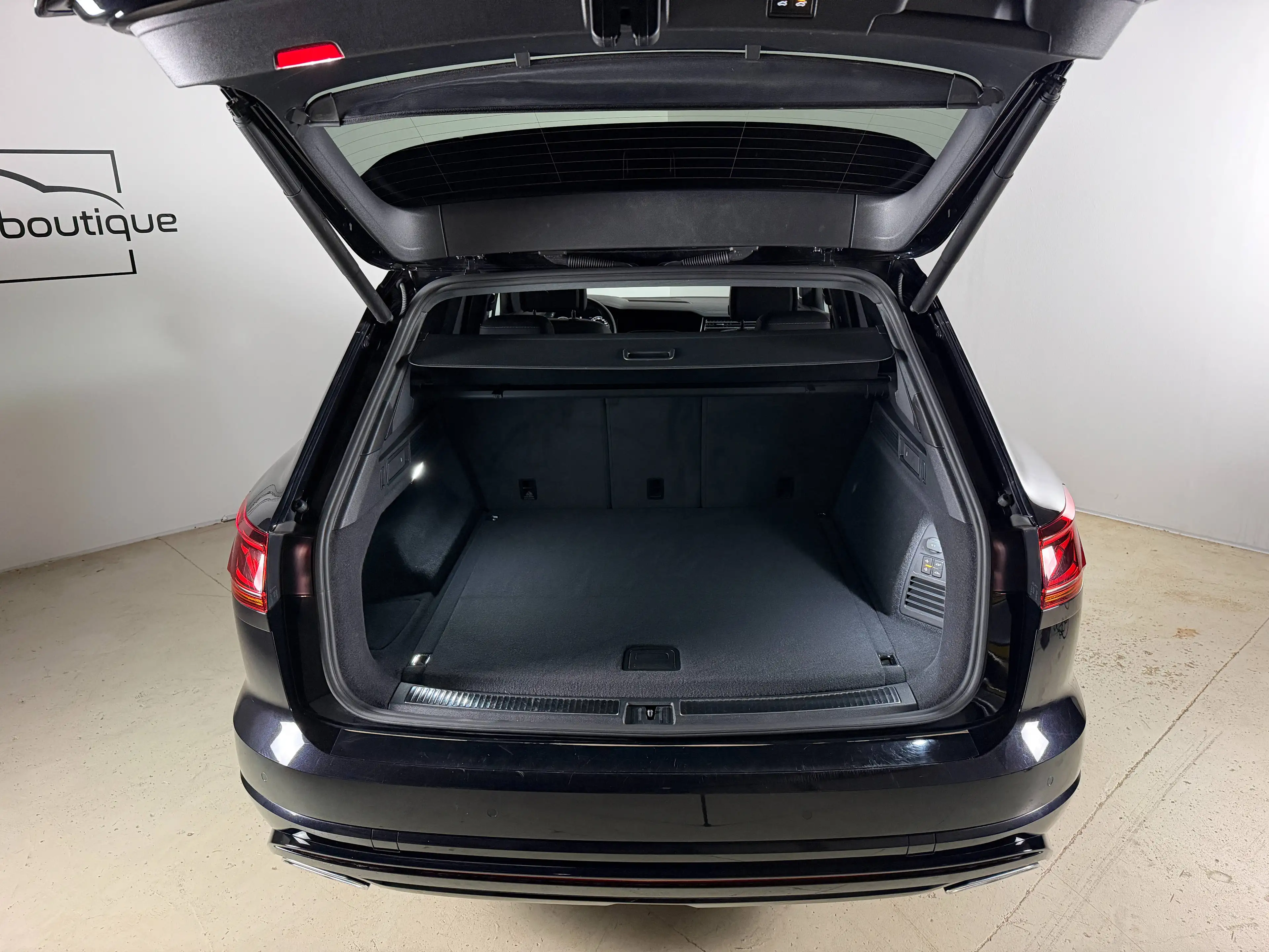 Volkswagen Touareg R eHybrid 4Motion // Vollausstattung // Massage // HUD // Soft Close // AHK // — photo 7