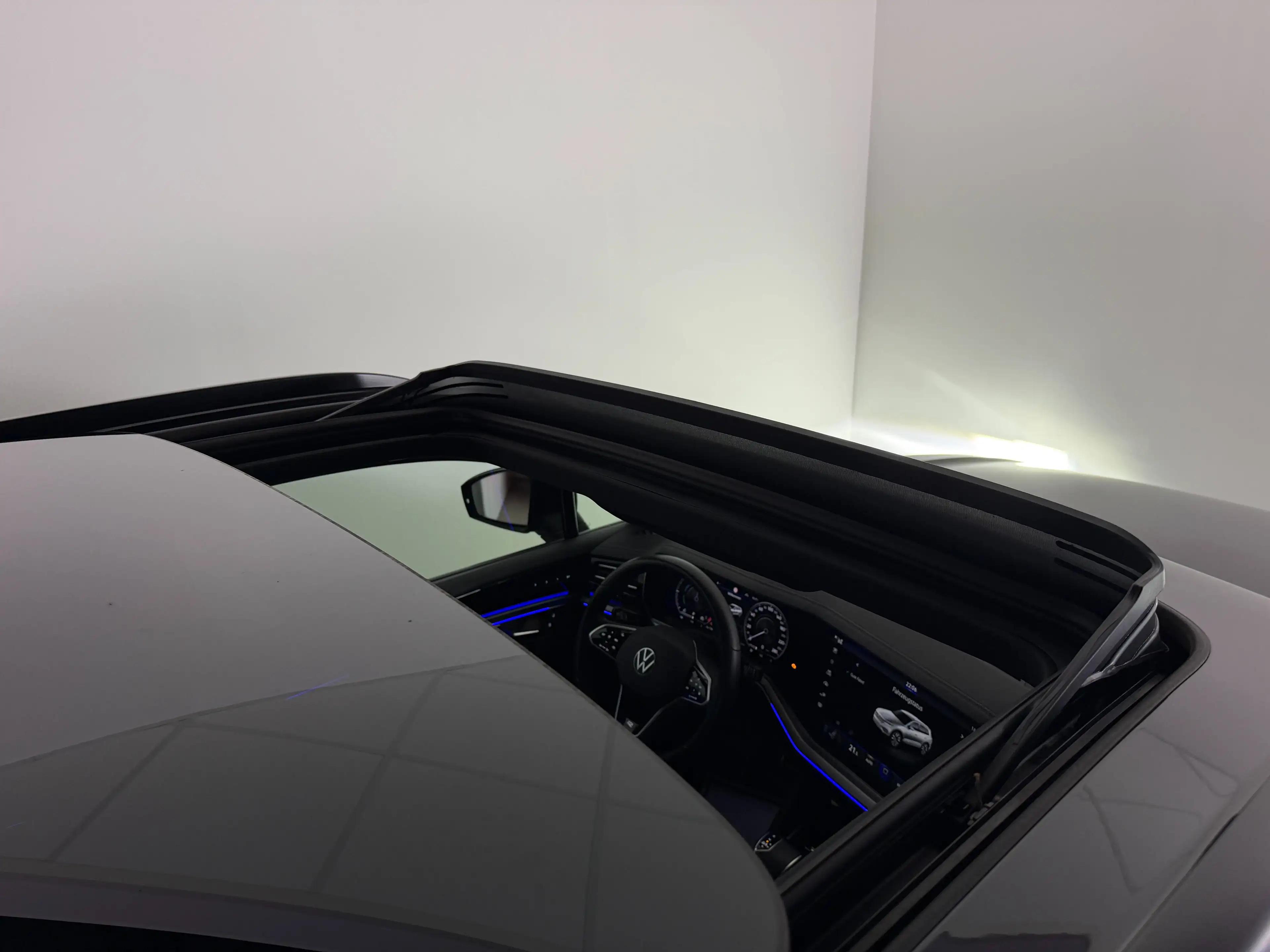 Volkswagen Touareg R eHybrid 4Motion // Vollausstattung // Massage // HUD // Soft Close // AHK // — photo 14