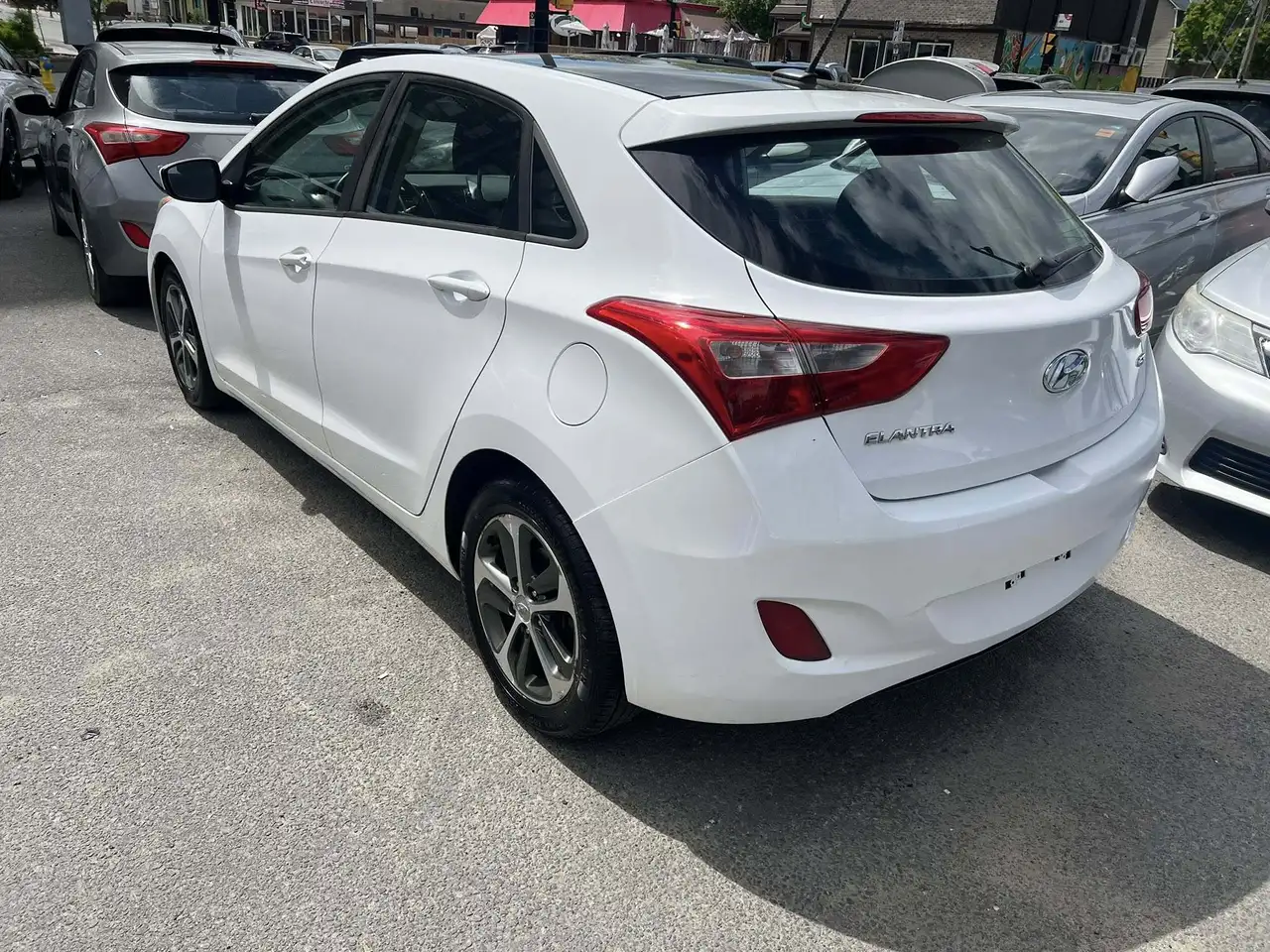 Hyundai ELANTRA снимка Hyundai ELANTRA