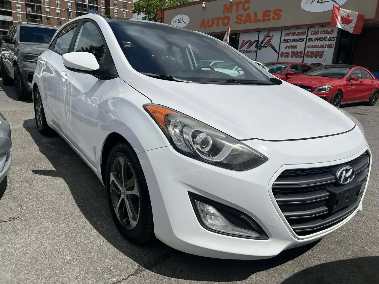Hyundai ELANTRA снимка Hyundai ELANTRA