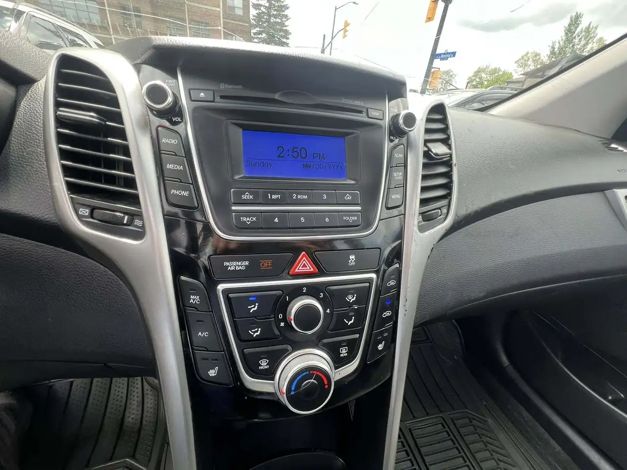 Hyundai ELANTRA снимка Hyundai ELANTRA