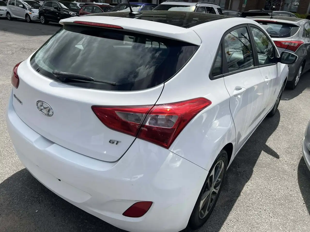 Hyundai ELANTRA снимка Hyundai ELANTRA