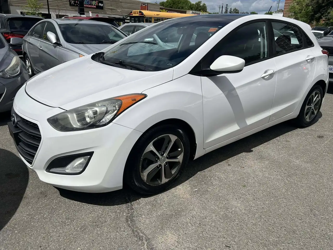Hyundai ELANTRA снимка Hyundai ELANTRA