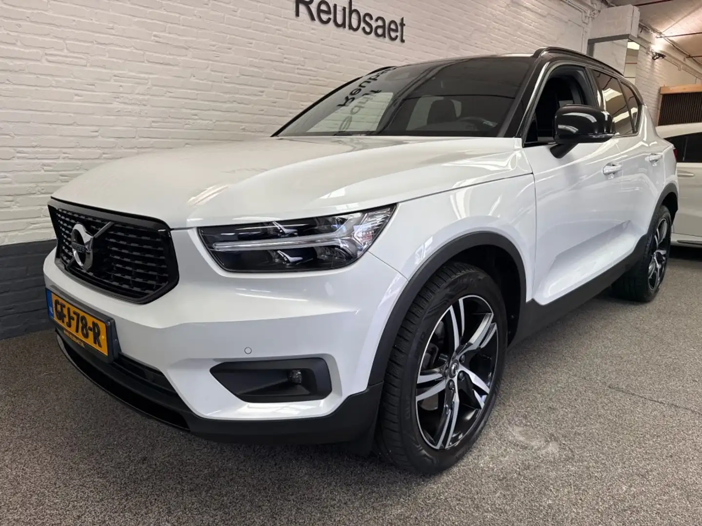 Volvo XC40 2.0 T4 R-Design Awd Trekhaak Carplay Camera Incl 1 Weiß - 2