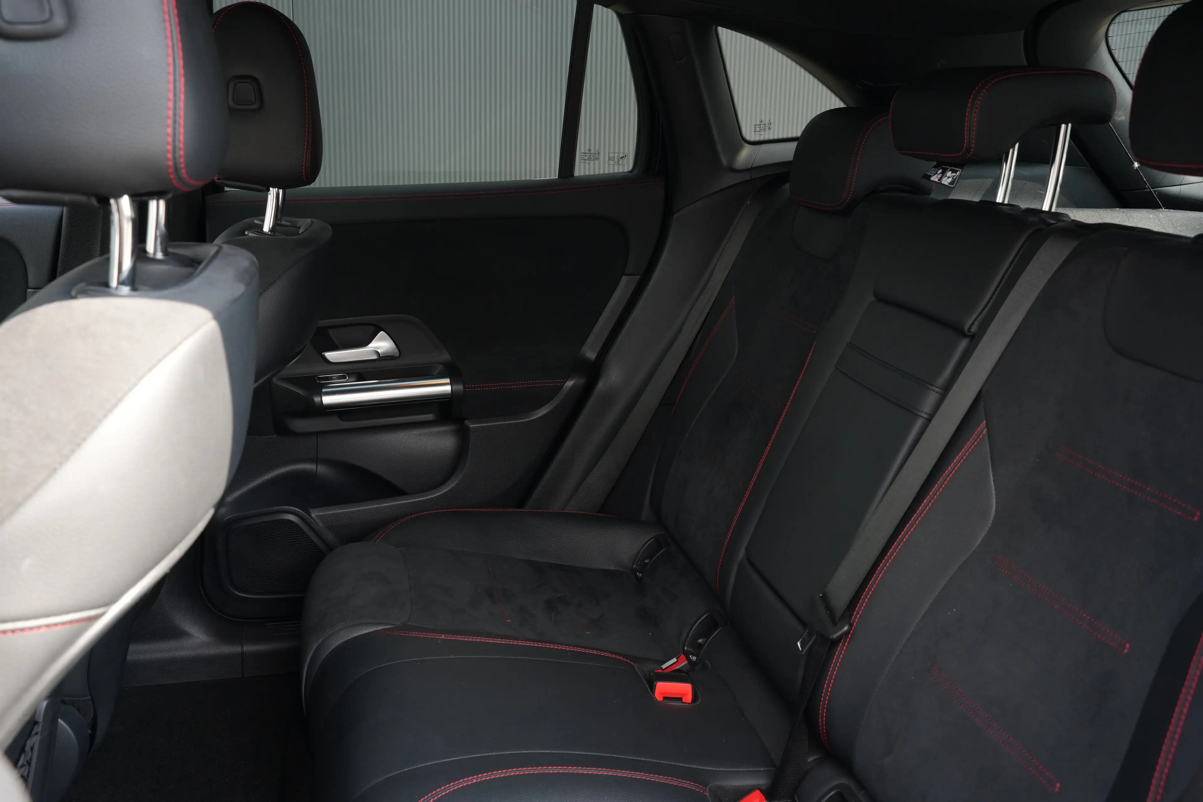 Mercedes-Benz EQA 250 AMG Line 190PK | AMG Styling | Achteruitrijcamera — photo 8
