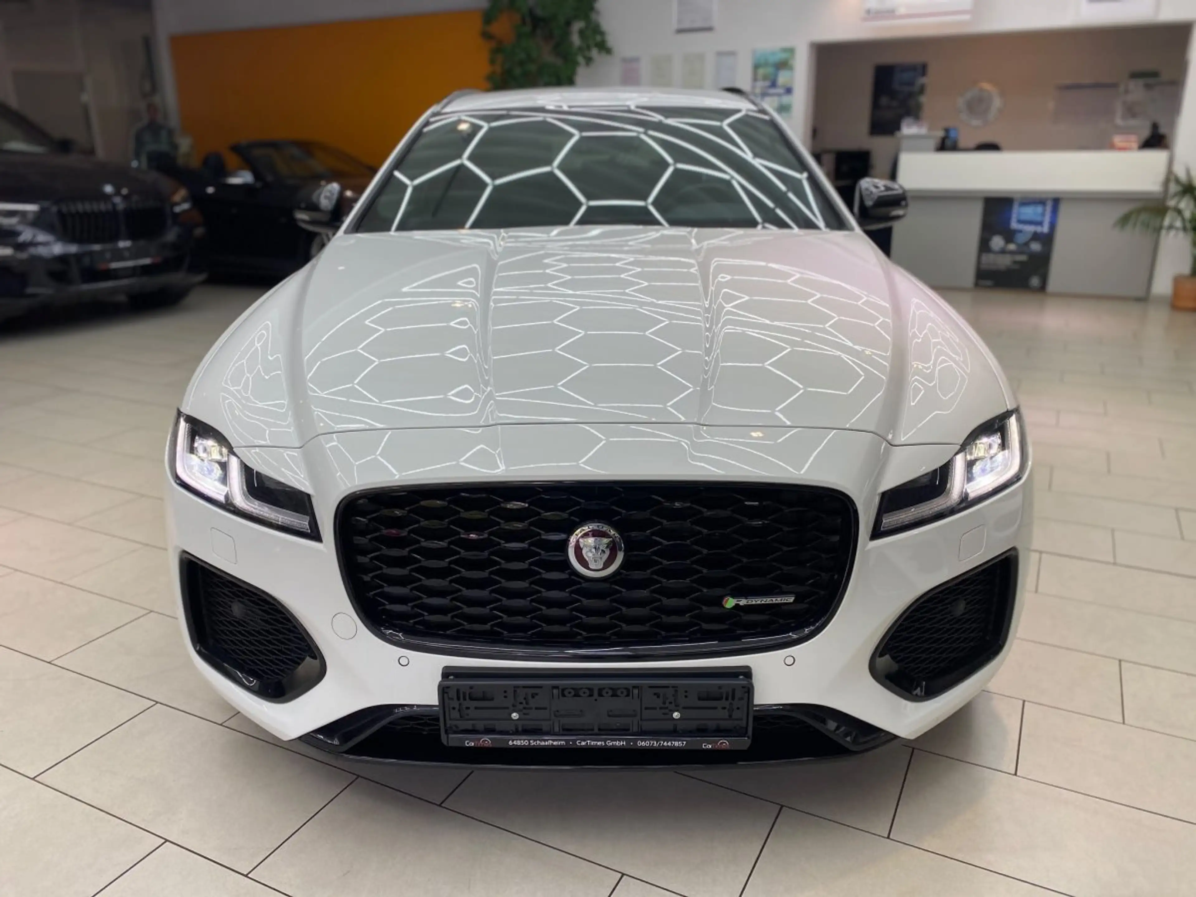 Jaguar XF Sportbrake D200 R-Dynamic Leder Navi RueFaKa AHK T — photo 2