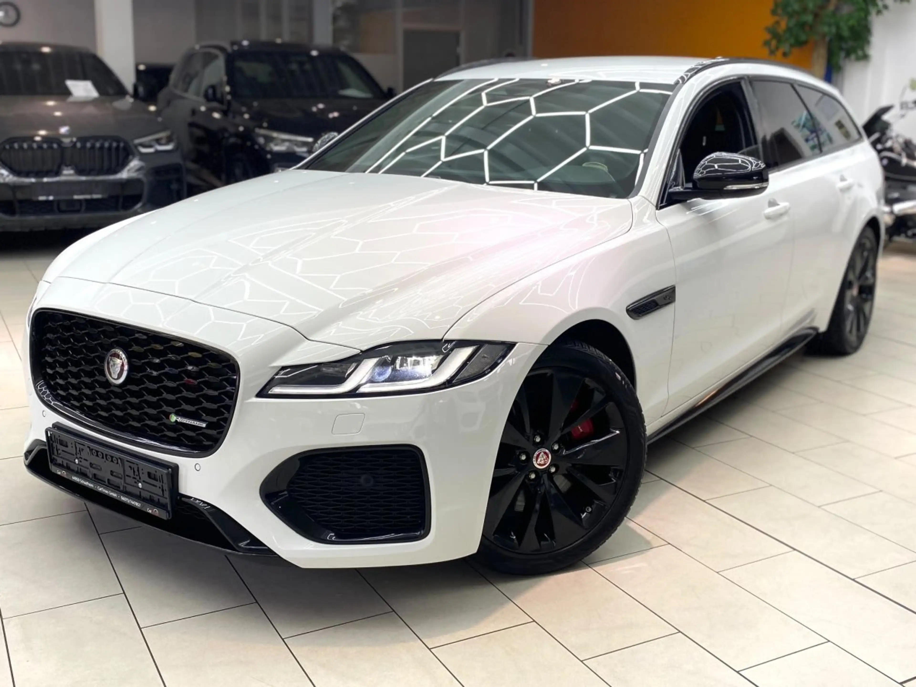 Jaguar XF Sportbrake D200 R-Dynamic Leder Navi RueFaKa AHK T — photo 3