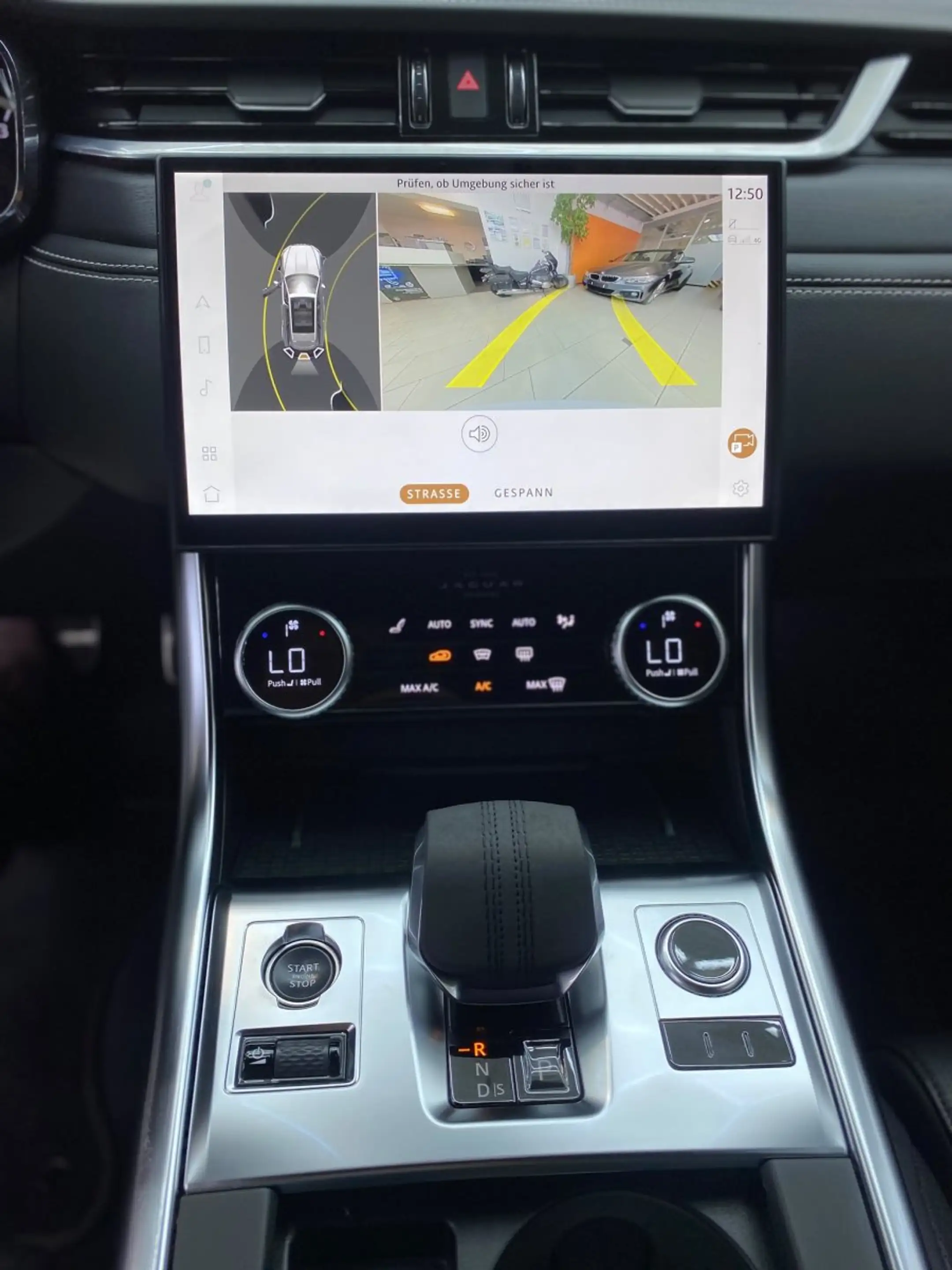 Jaguar XF Sportbrake D200 R-Dynamic Leder Navi RueFaKa AHK T — photo 11