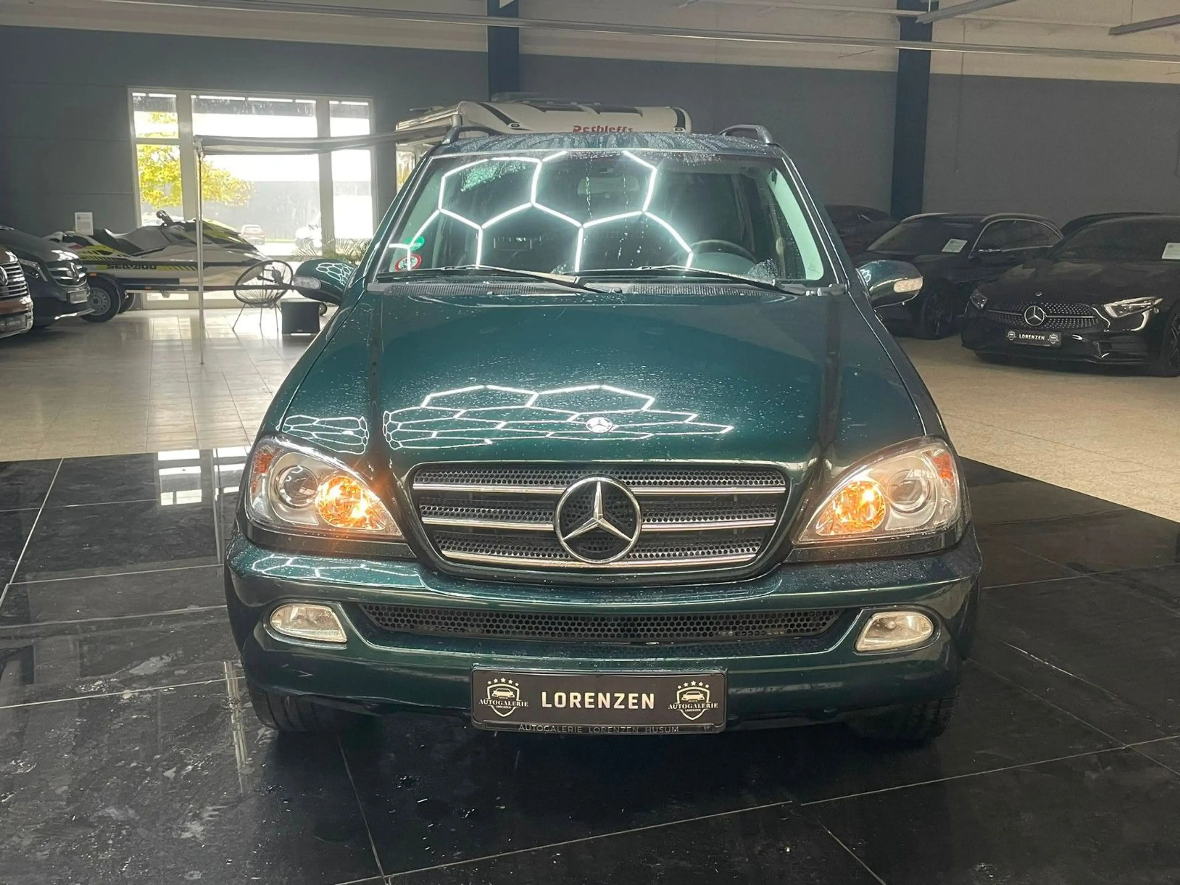Mercedes-Benz ML 270 CDI / HU.8.27 / AHK — photo 2