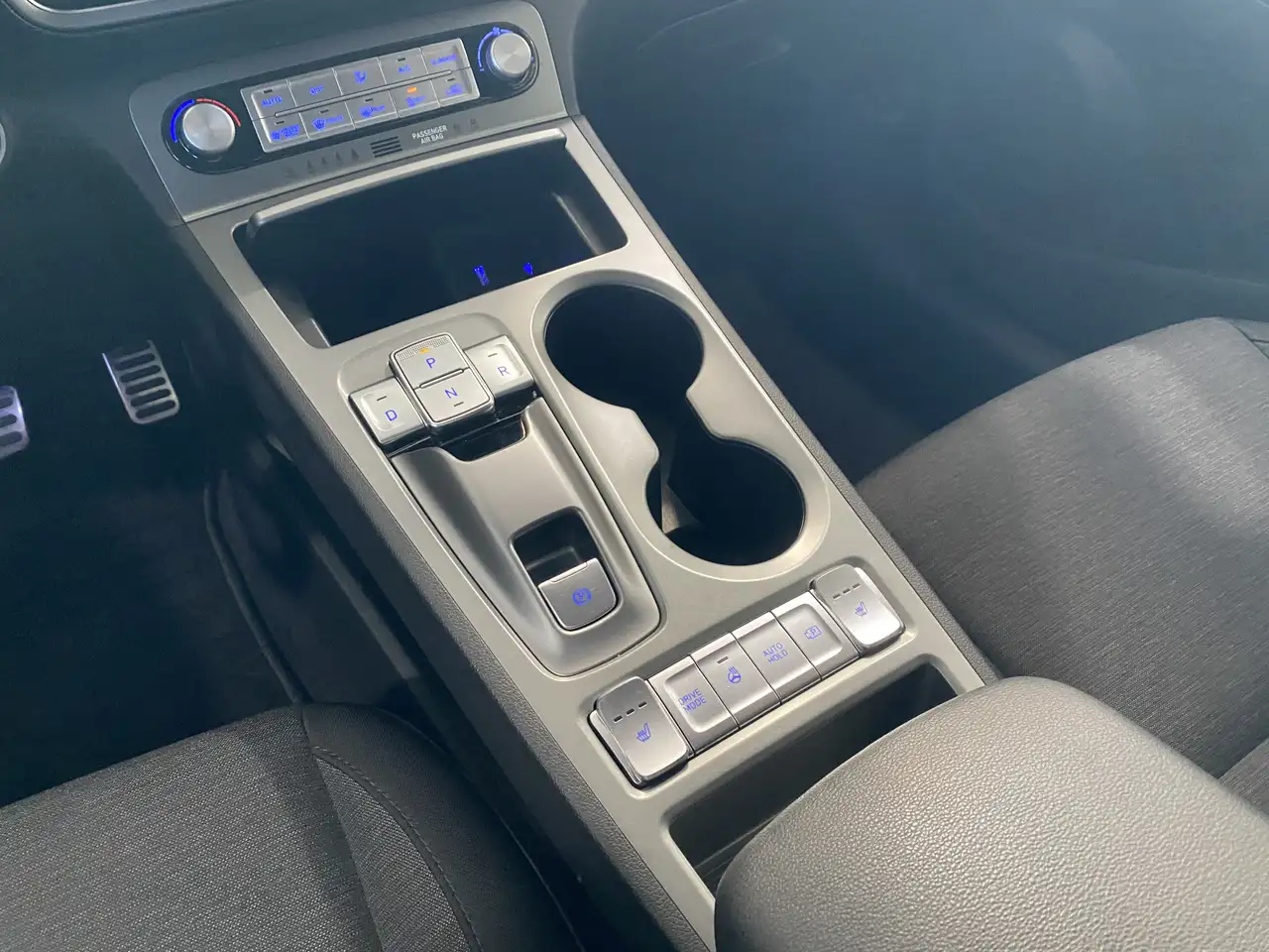 Hyundai KONA Trend 64kWh SoH 97,2% NAV ACC WäPu 15