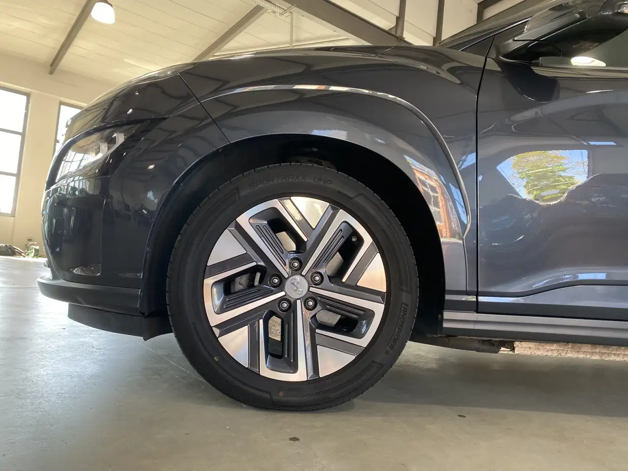 Hyundai KONA Trend 64kWh SoH 97,2% NAV ACC WäPu 10