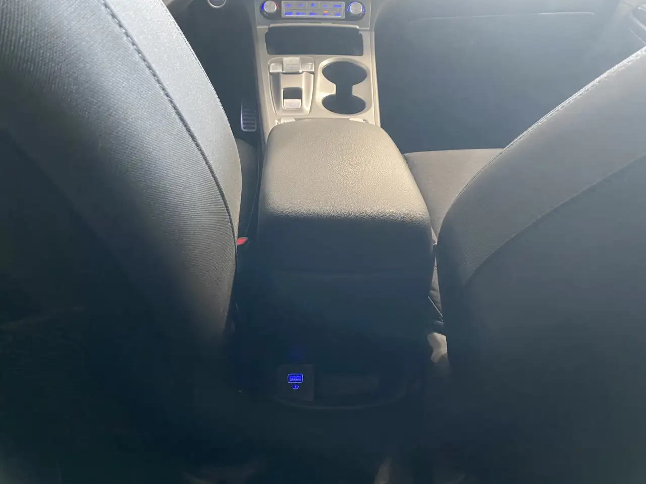 Hyundai KONA Trend 64kWh SoH 97,2% NAV ACC WäPu 14