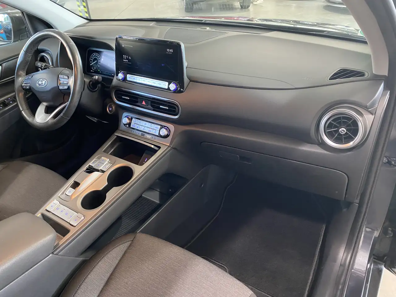 Hyundai KONA Trend 64kWh SoH 97,2% NAV ACC WäPu 19