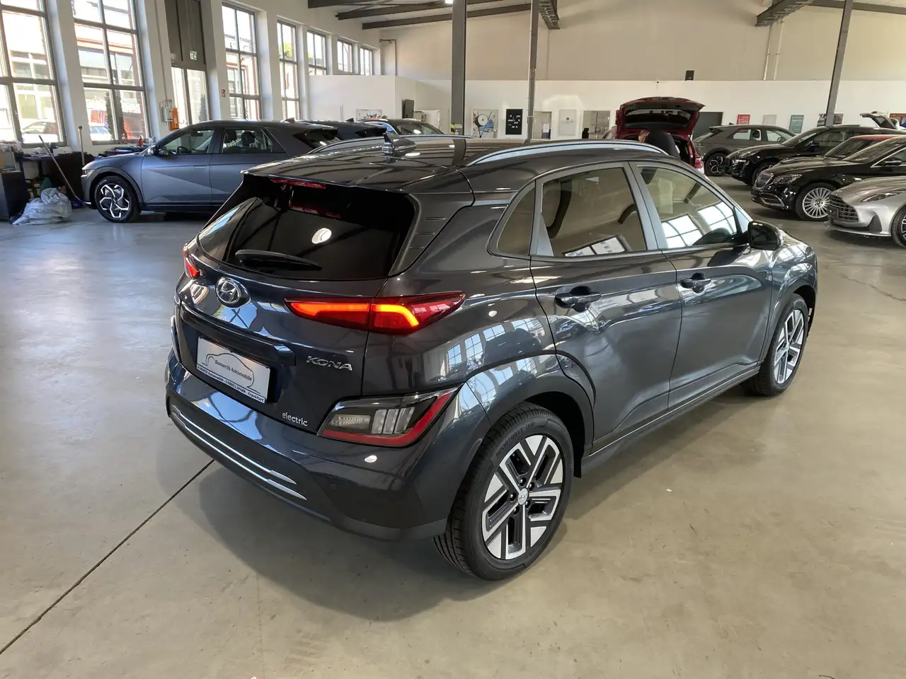 Hyundai KONA Trend 64kWh SoH 97,2% NAV ACC WäPu 6