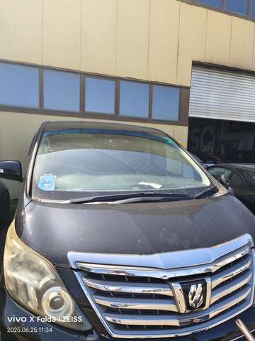 Imagine Toyota Alphard ALPHARD 2