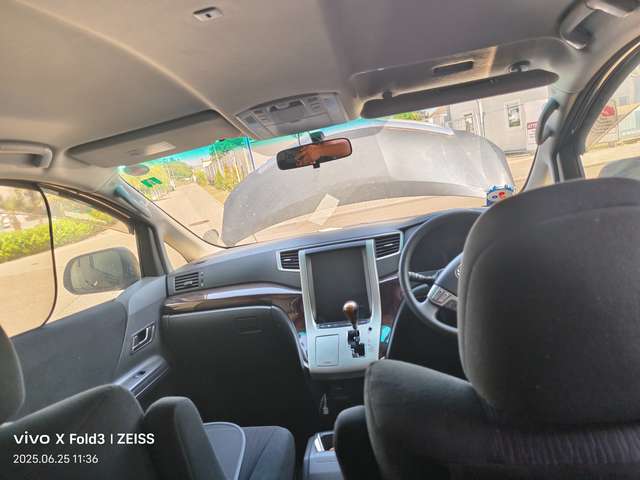 Toyota Alphard ALPHARD 2