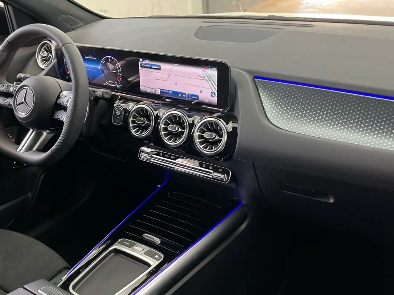 Mercedes-Benz GLA 2026 — фото 10