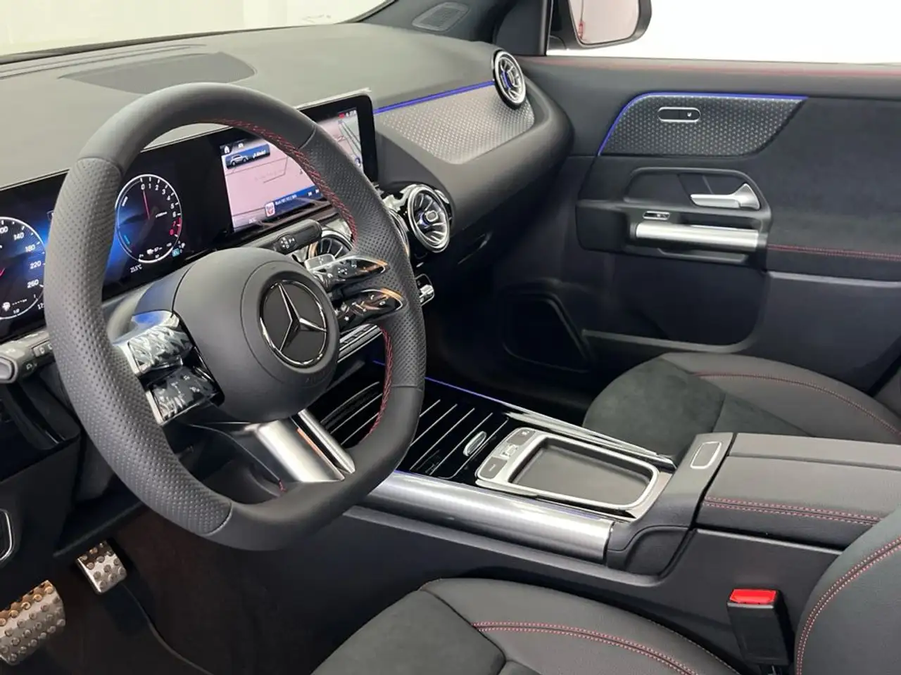 Mercedes-Benz GLA 2026 — фото 6