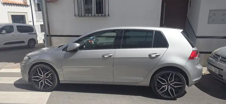 Volkswagen Golf VII 2.0 TDI CR BMT Advance 3p 2016