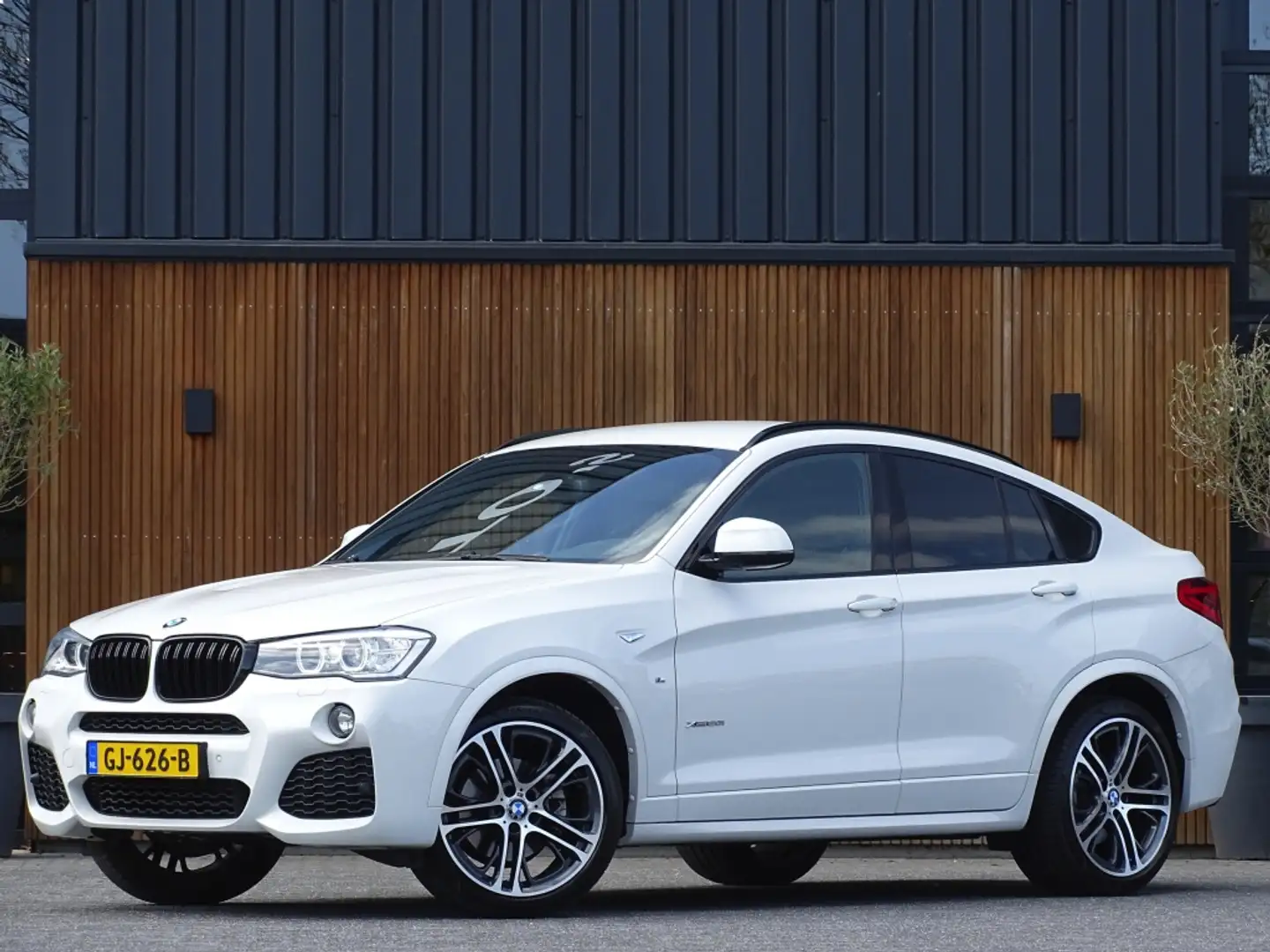 BMW X4 xDrive20i High Exec. M-Sport / LED *NAP* Wit - 1