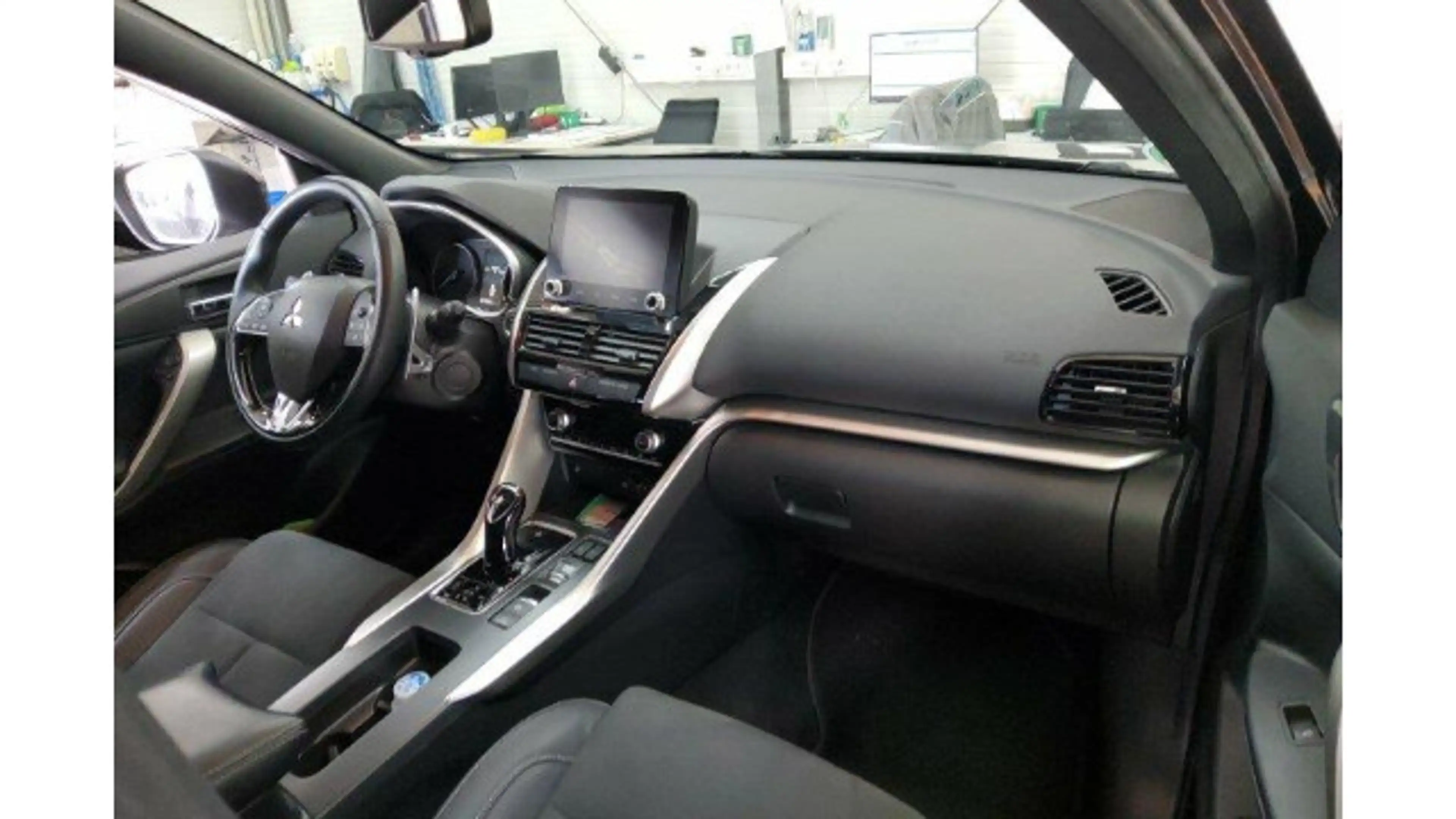 Mitsubishi Eclipse Cross 2.4 MIVEC Automatik SELECT Black B — photo 3
