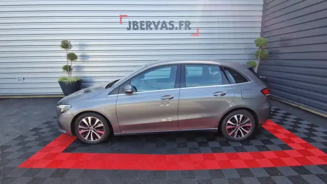 Mercedes-Benz Autres BUSINESS 200 d 8g-dctline edition