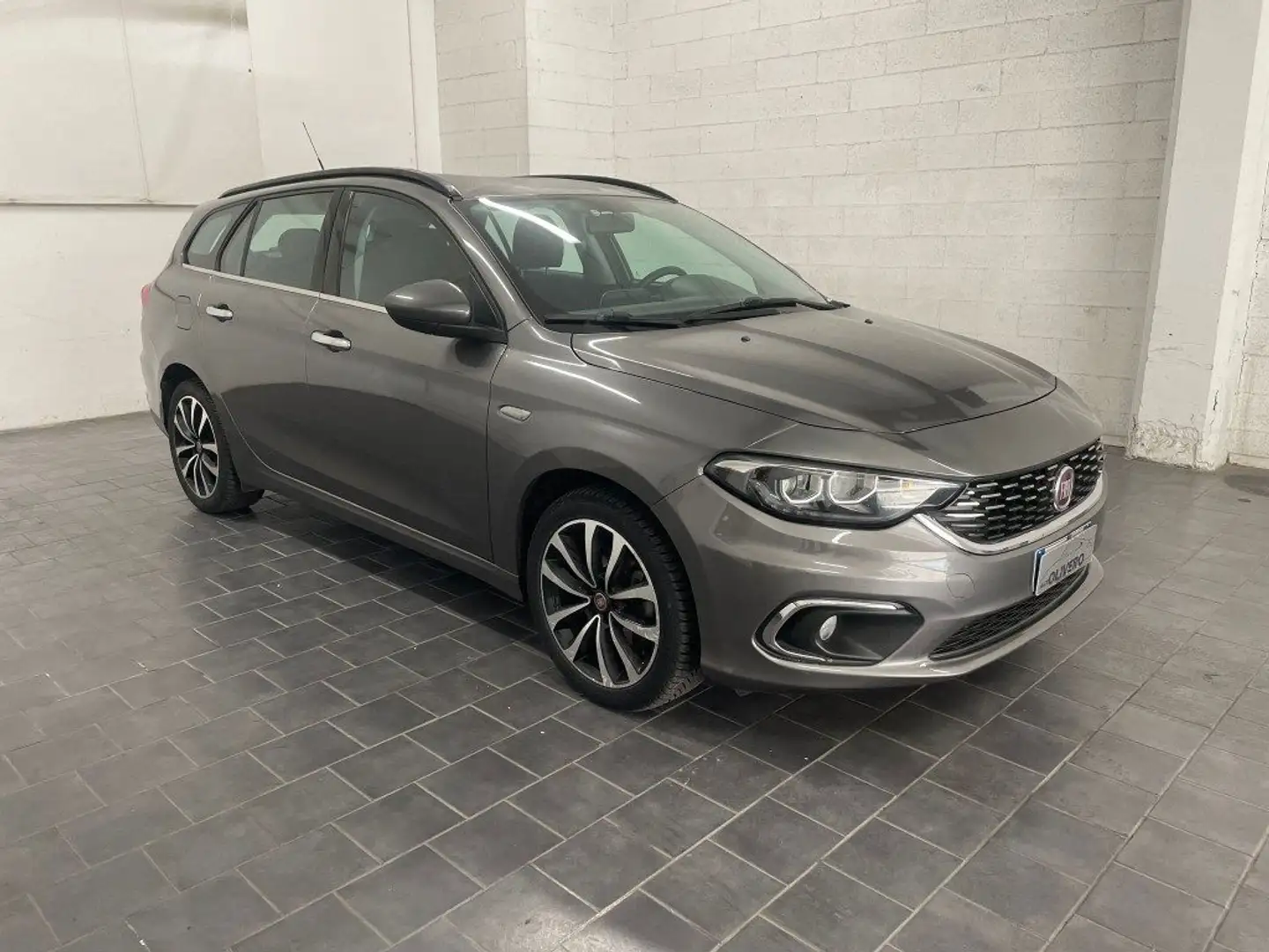 Fiat Tipo 1.6 Mjt 120cv SW Lounge-UNIPRO Gris - 1