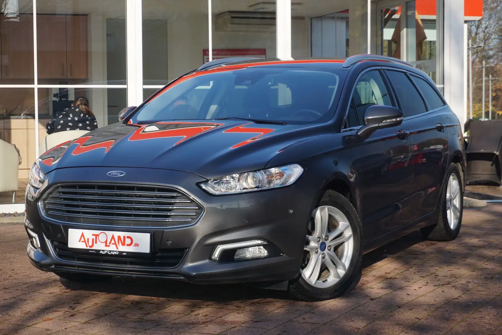 Ford Mondeo 2.0 TDCi Dynamic Sport Navigation PDC SHZ Grijs - 2