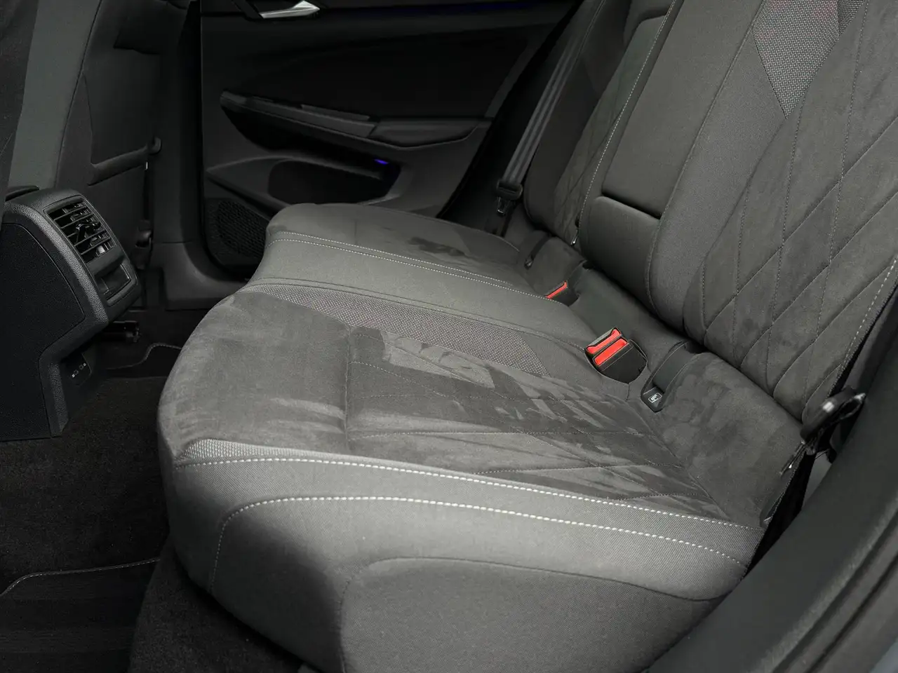 Volkswagen Golf 1.0 eTSI 2024 DSG Led Camera Zetelver. Garantie!, миниатюра 8