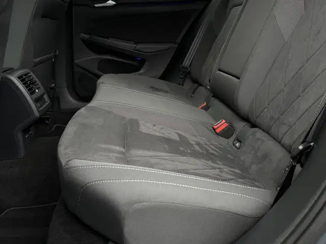Volkswagen Golf view 8