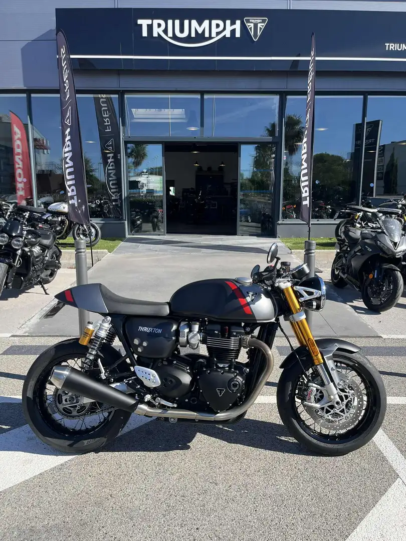 Triumph Thruxton - 1