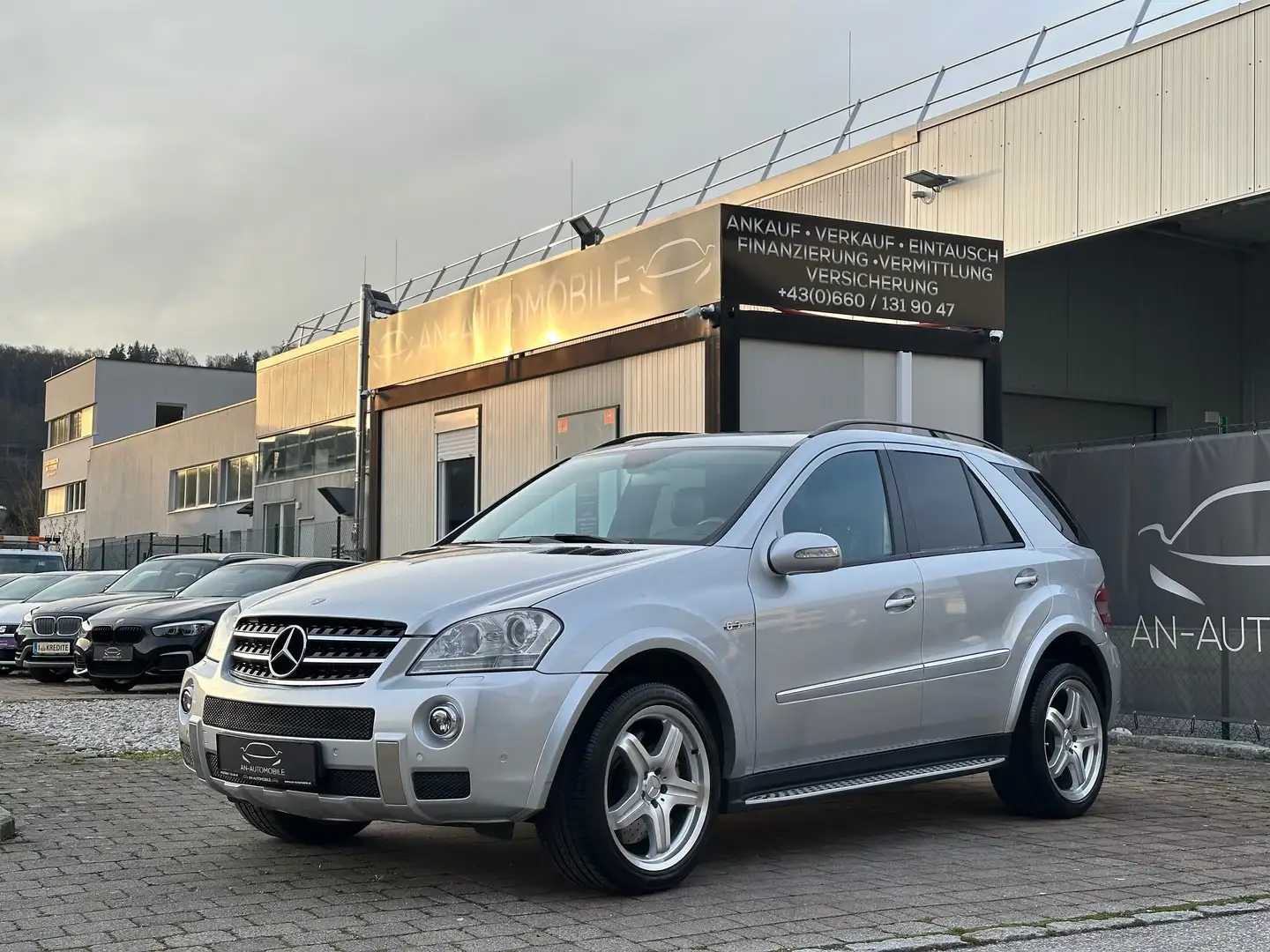 Mercedes-Benz ML 63 AMG 4Matic Aut. Finanzierung möglich Gri - 1