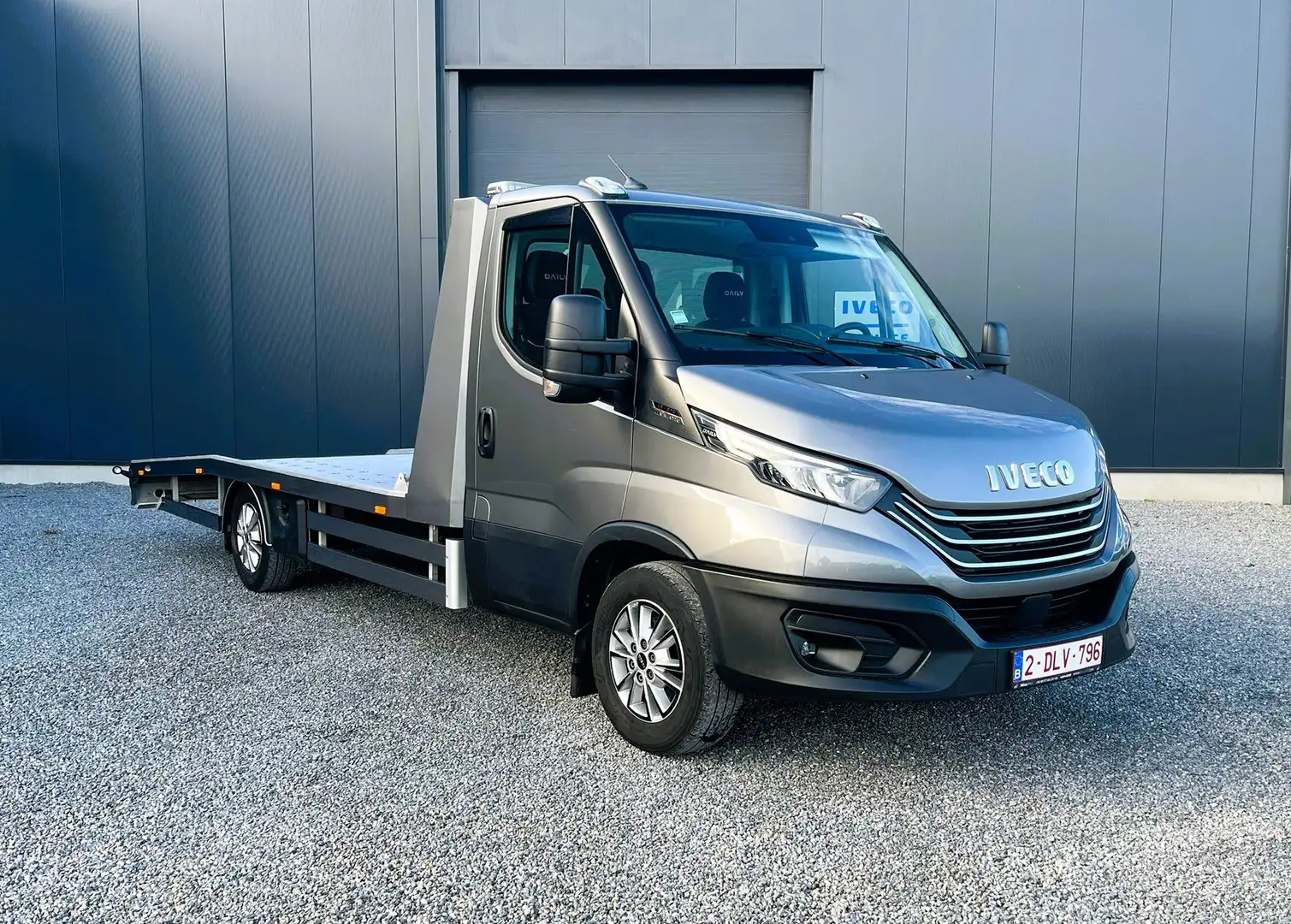 Iveco Daily Dépanneuse Grijs - 1